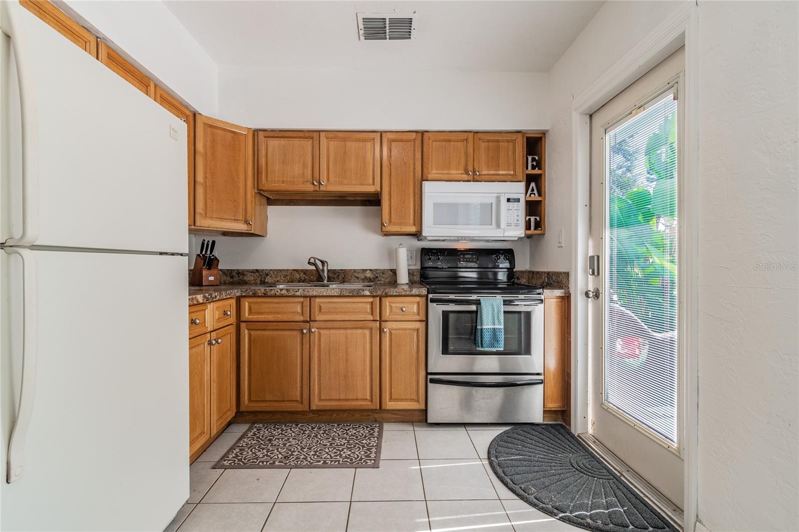 Image 13 of 28 For 607 Betmor Lane Beachcombe