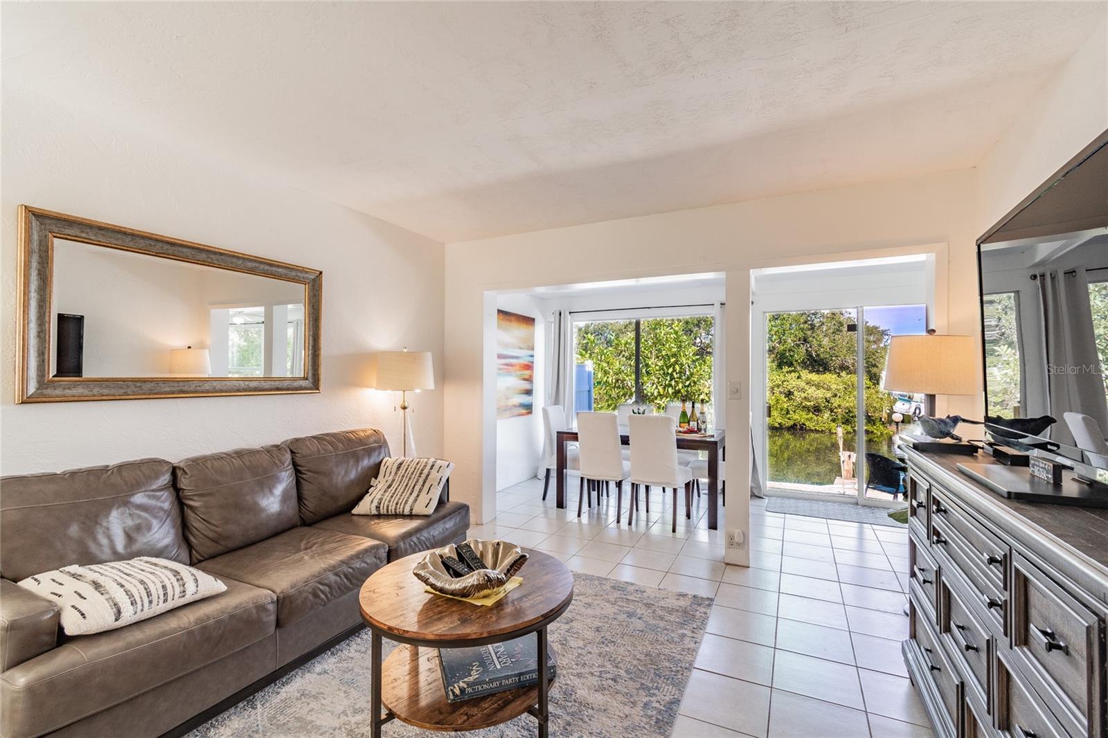 Image 3 of 28 For 607 Betmor Lane Beachcombe