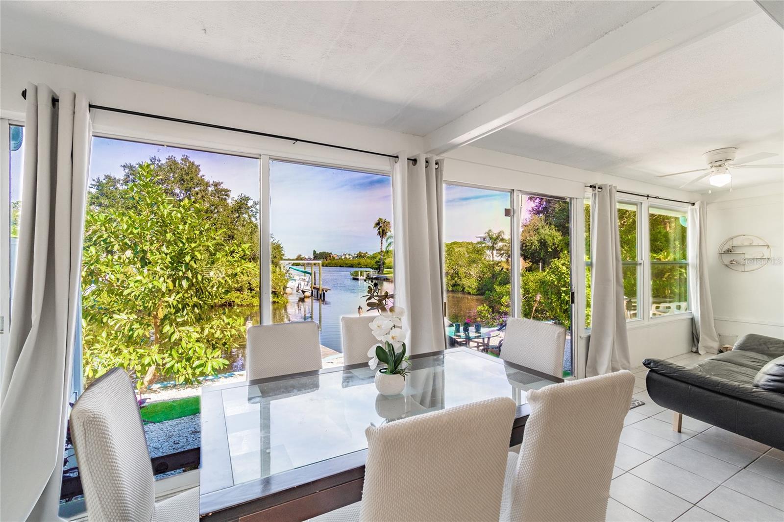 Image 7 of 28 For 607 Betmor Lane Beachcombe