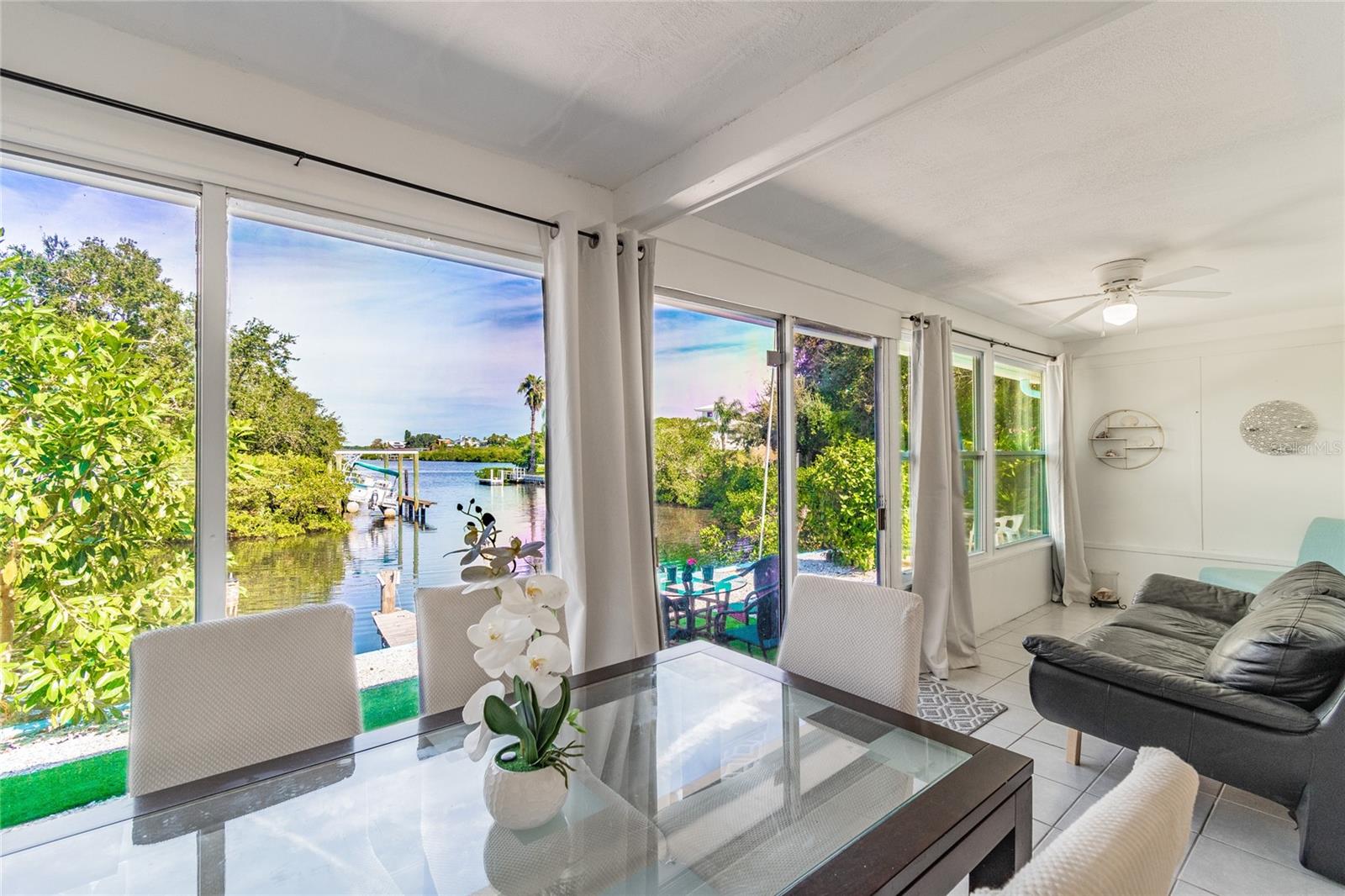 Image 9 of 28 For 607 Betmor Lane Beachcombe