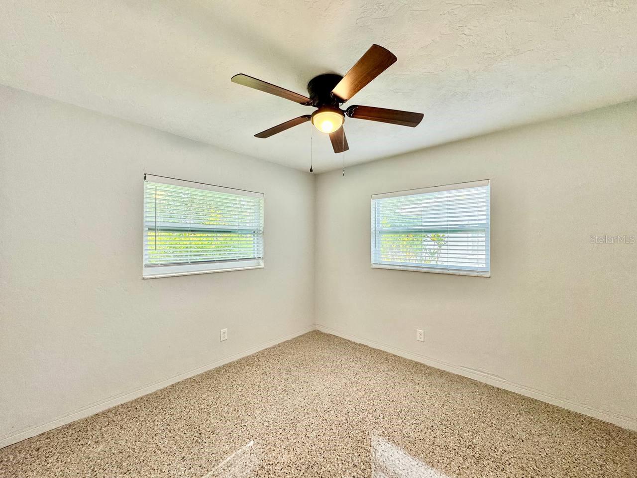 Image 13 of 29 For 10932 104th Avenue