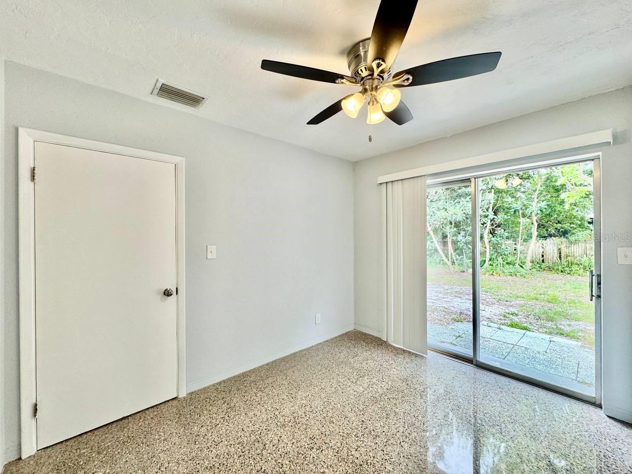 Image 7 of 29 For 10932 104th Avenue