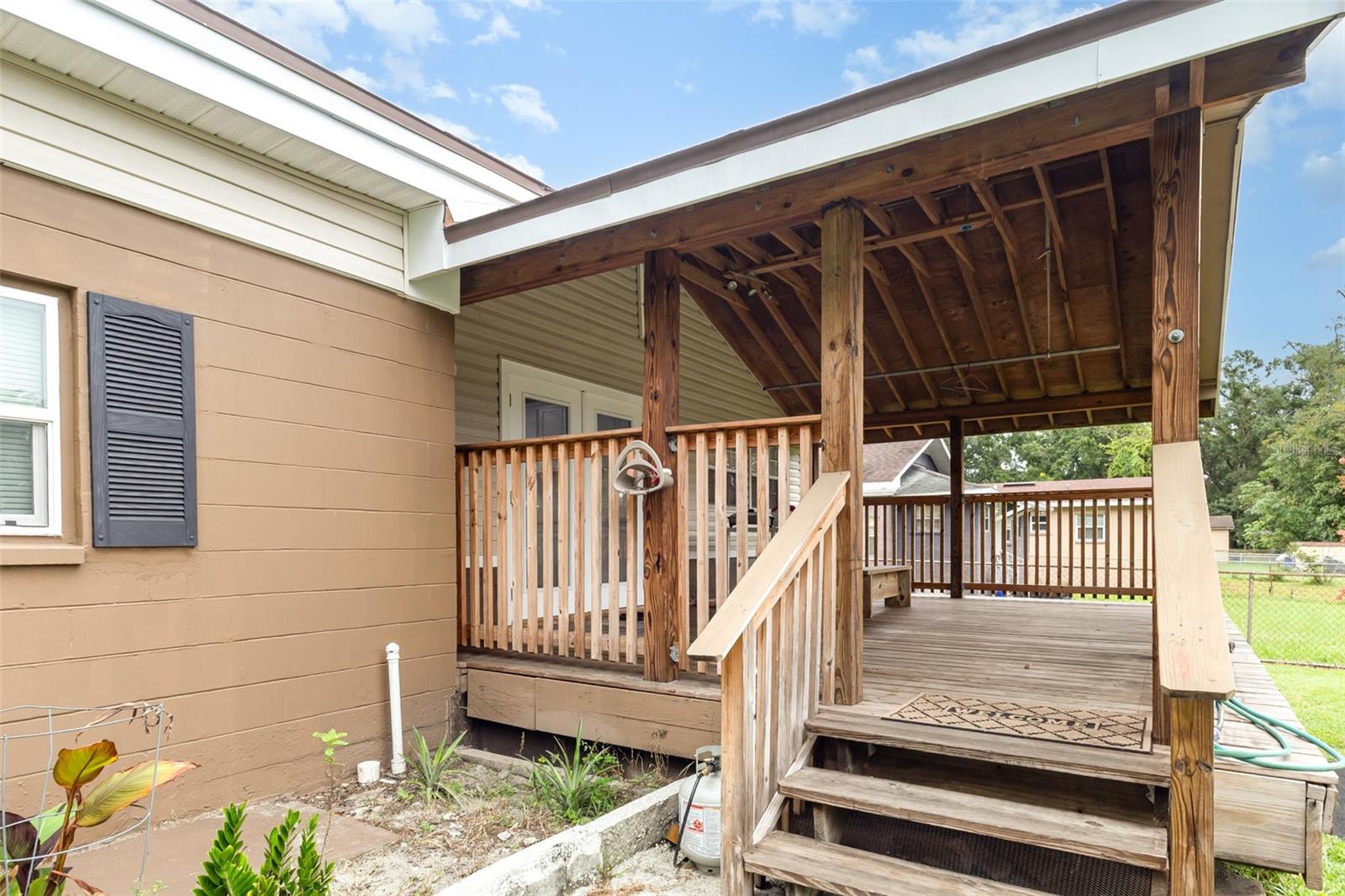 Image 25 of 36 For 932 Augusta Street