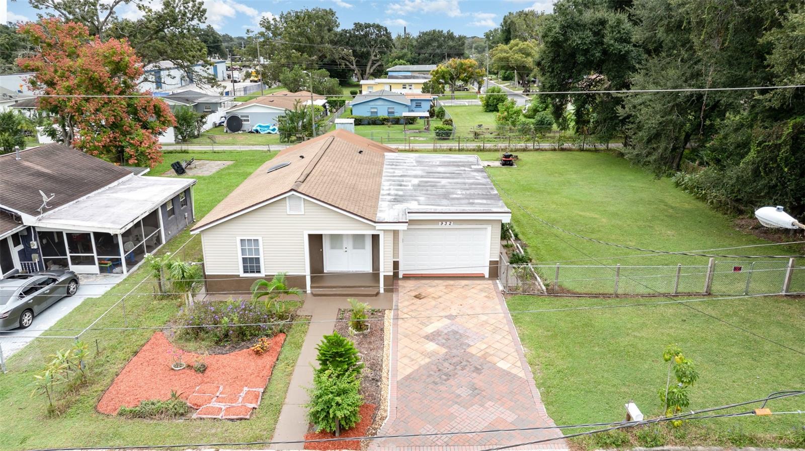 Image 29 of 36 For 932 Augusta Street