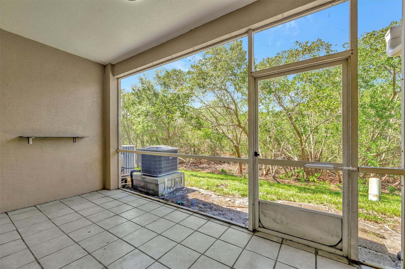 Image 4 of 50 For 3057 Branch Drive