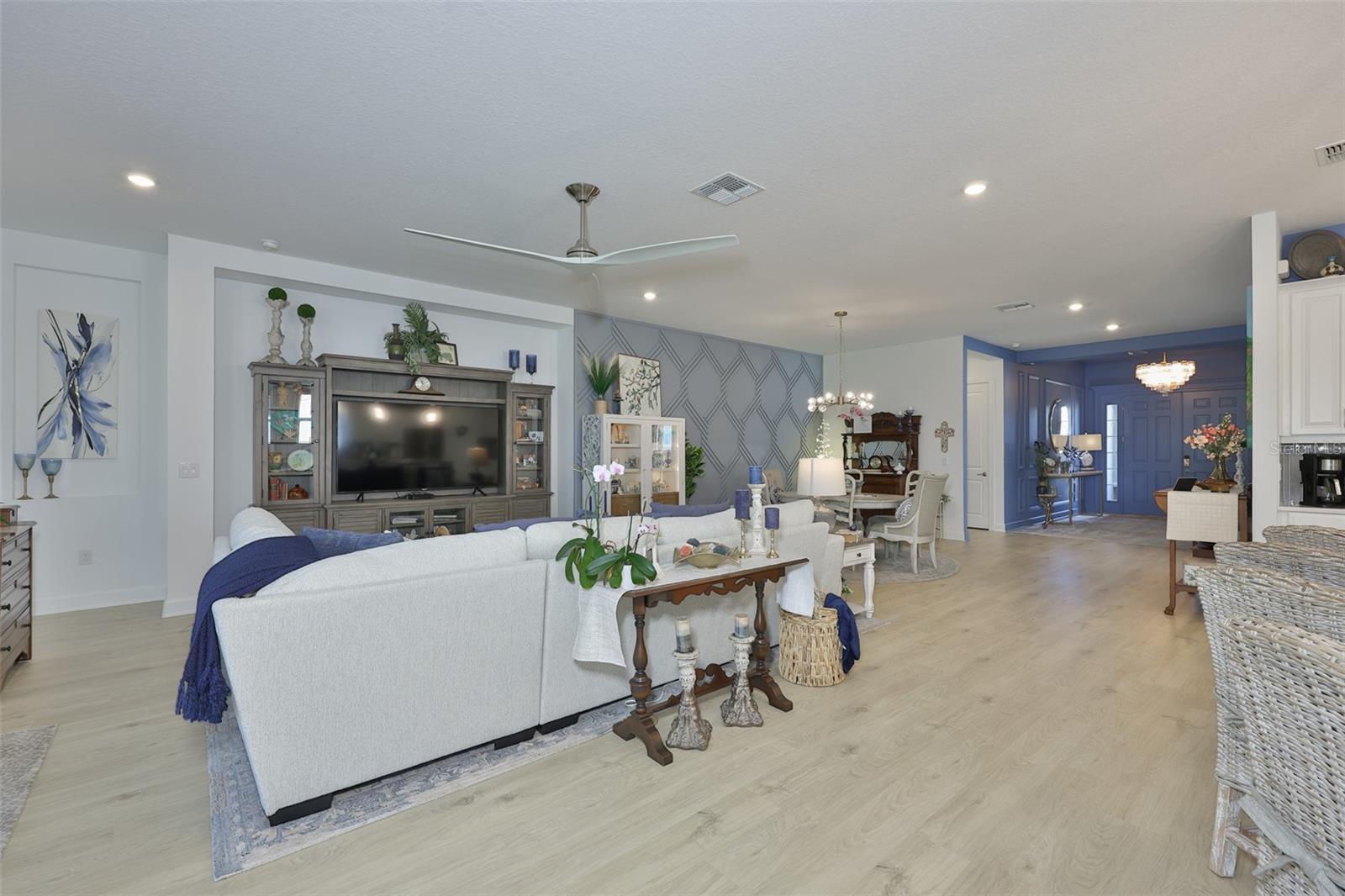 Image 15 of 58 For 5512 Caserta Court