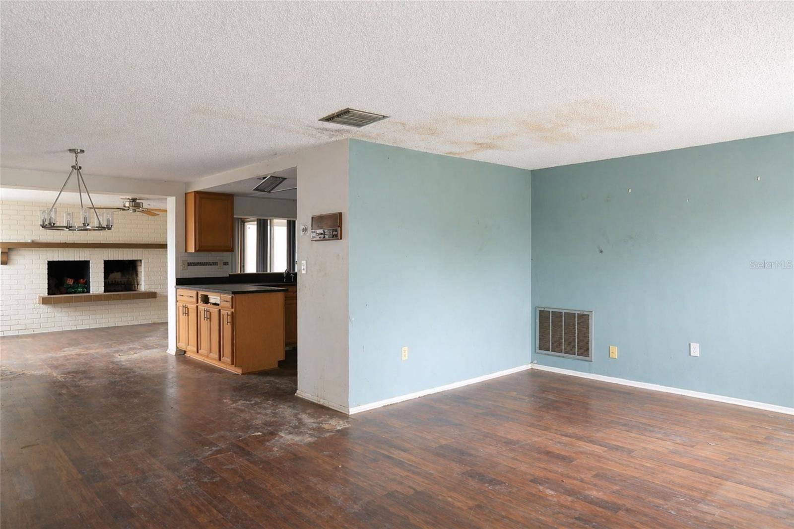 Image 2 of 12 For 4011 Grayton Drive