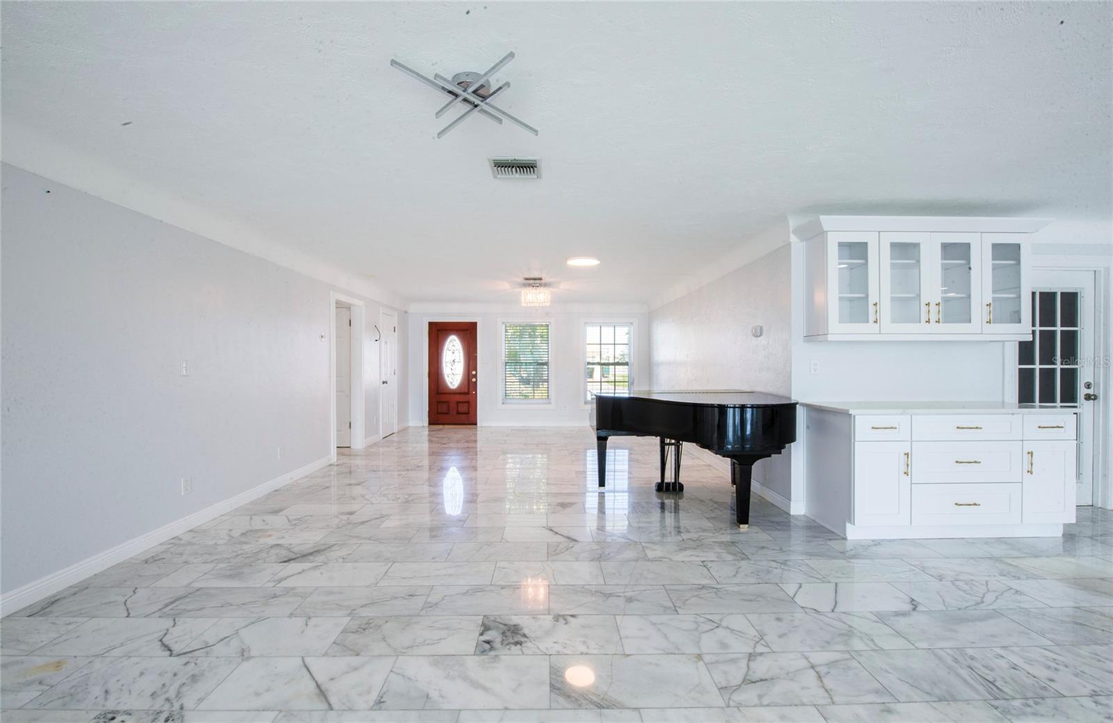 Image 29 of 46 For 551 Crystal Drive