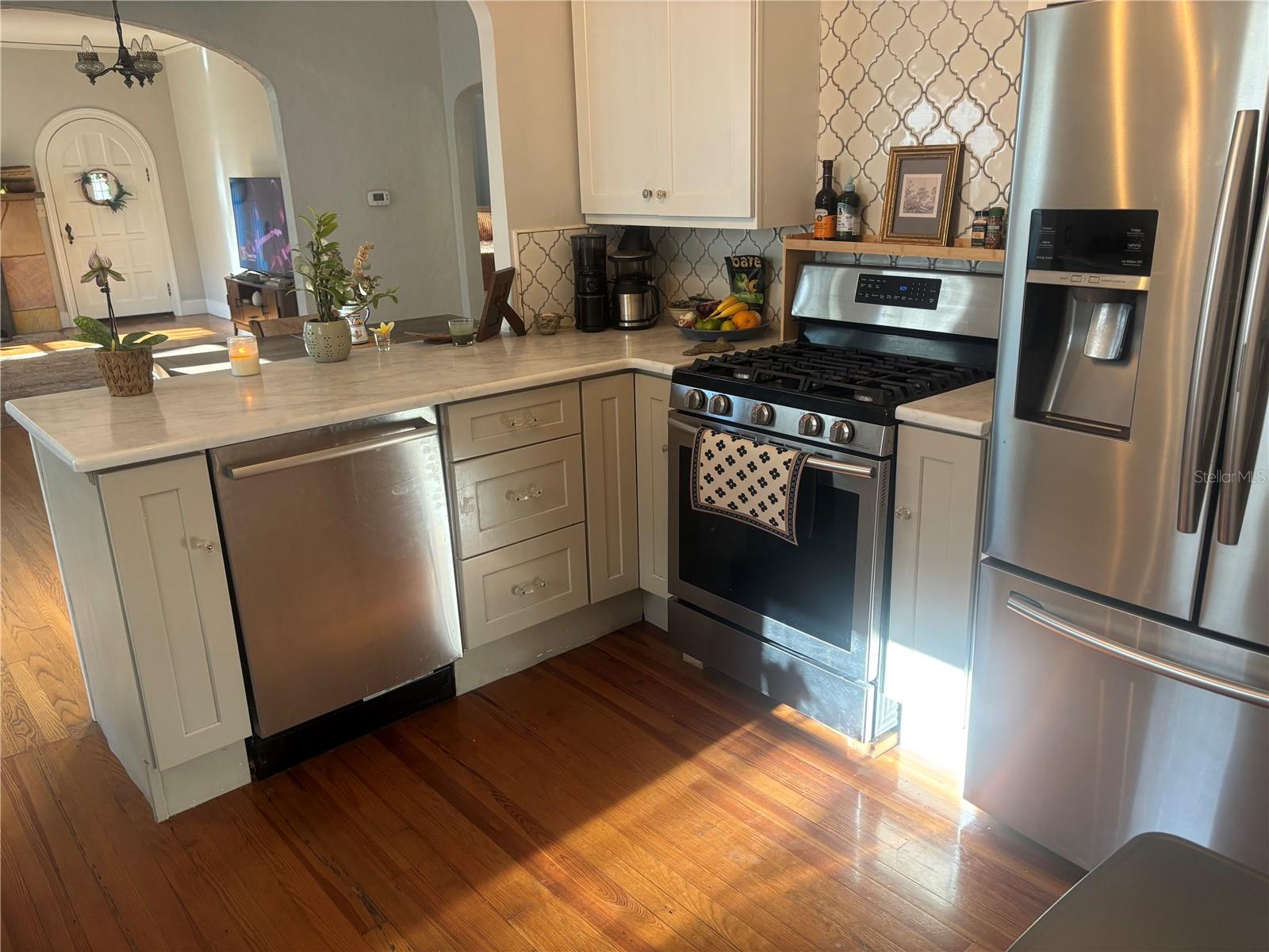 Image 10 of 32 For 316 18th Avenue Ne