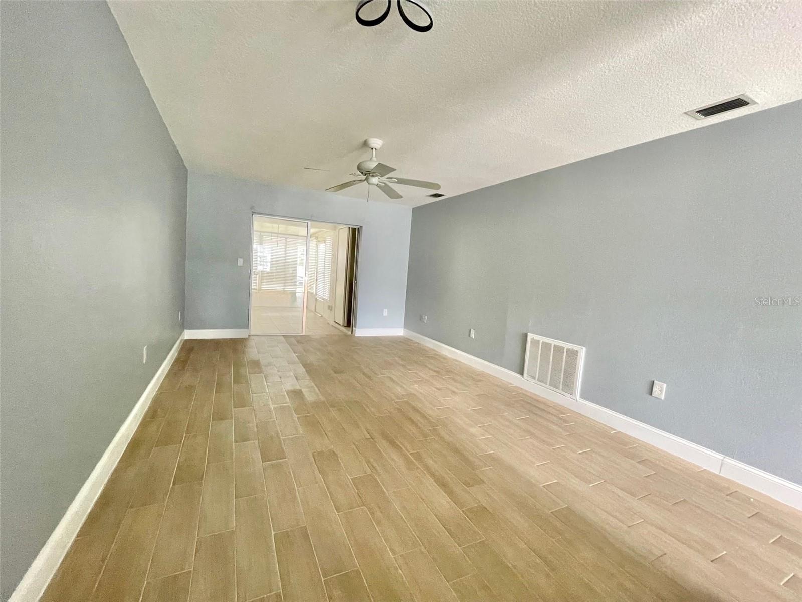 Image 6 of 13 For 2852 Stillwell Court