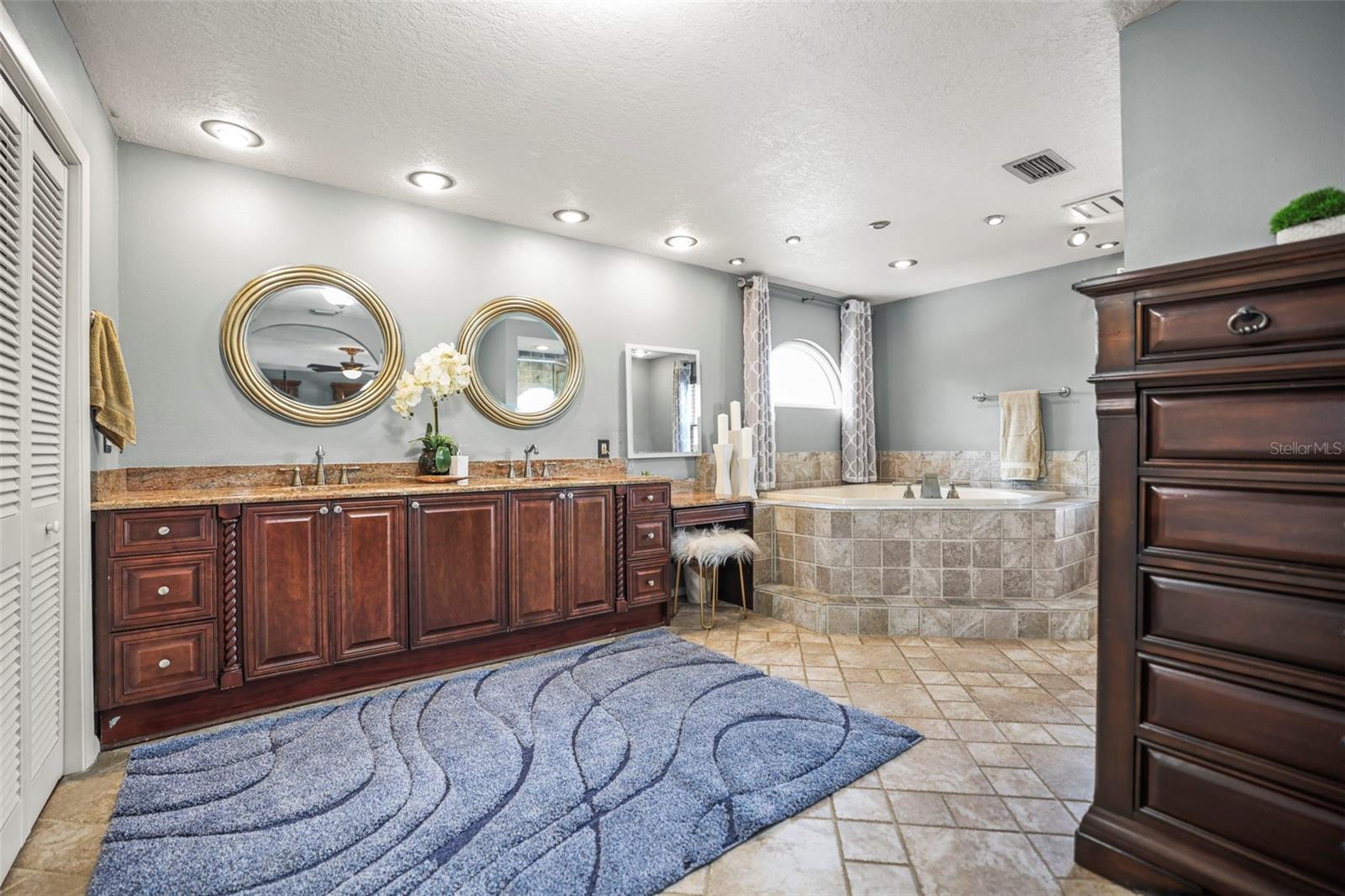 Image 31 of 64 For 412 Orchid Lane