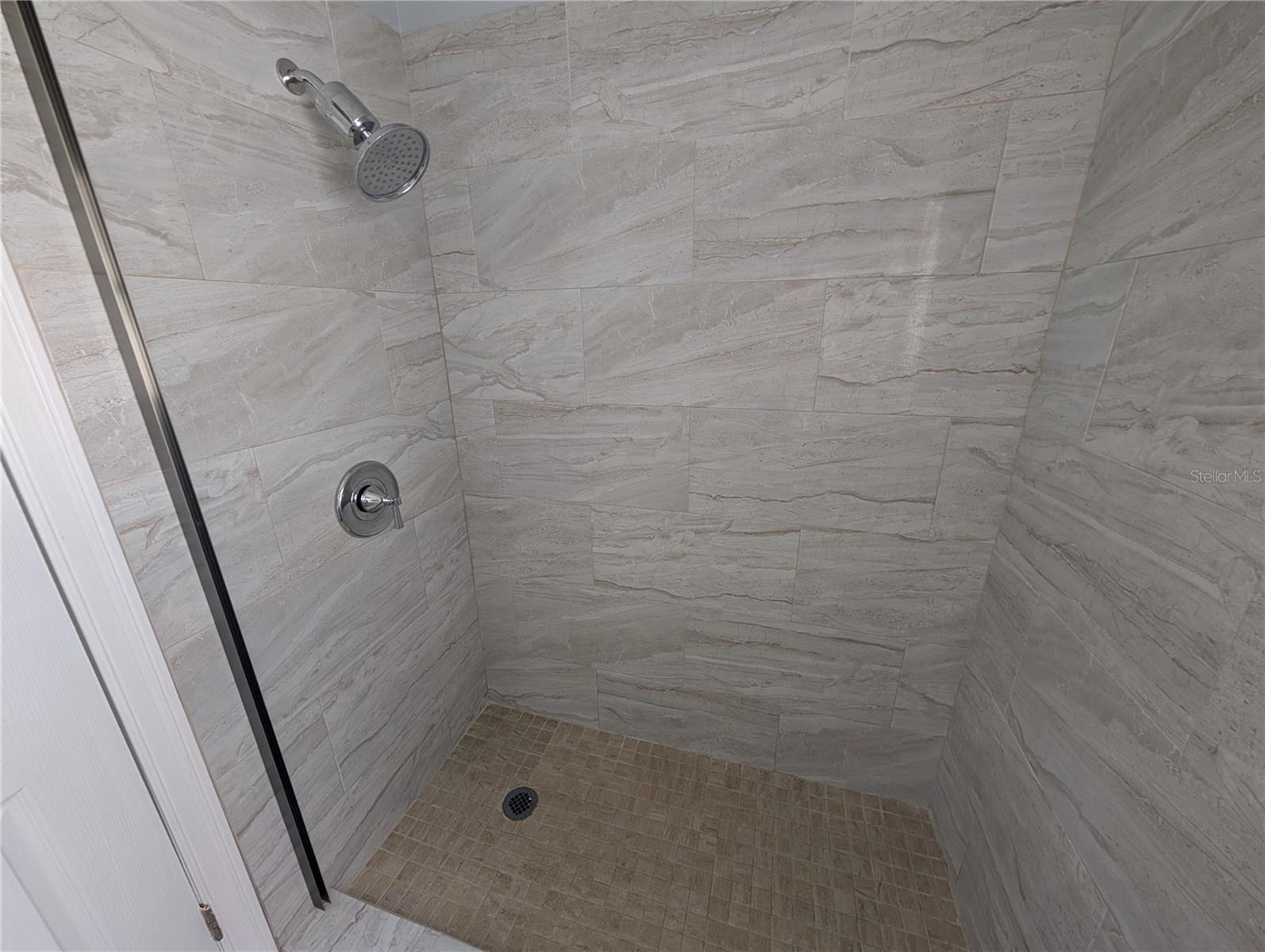 Image 23 of 36 For 7173 Darien Way