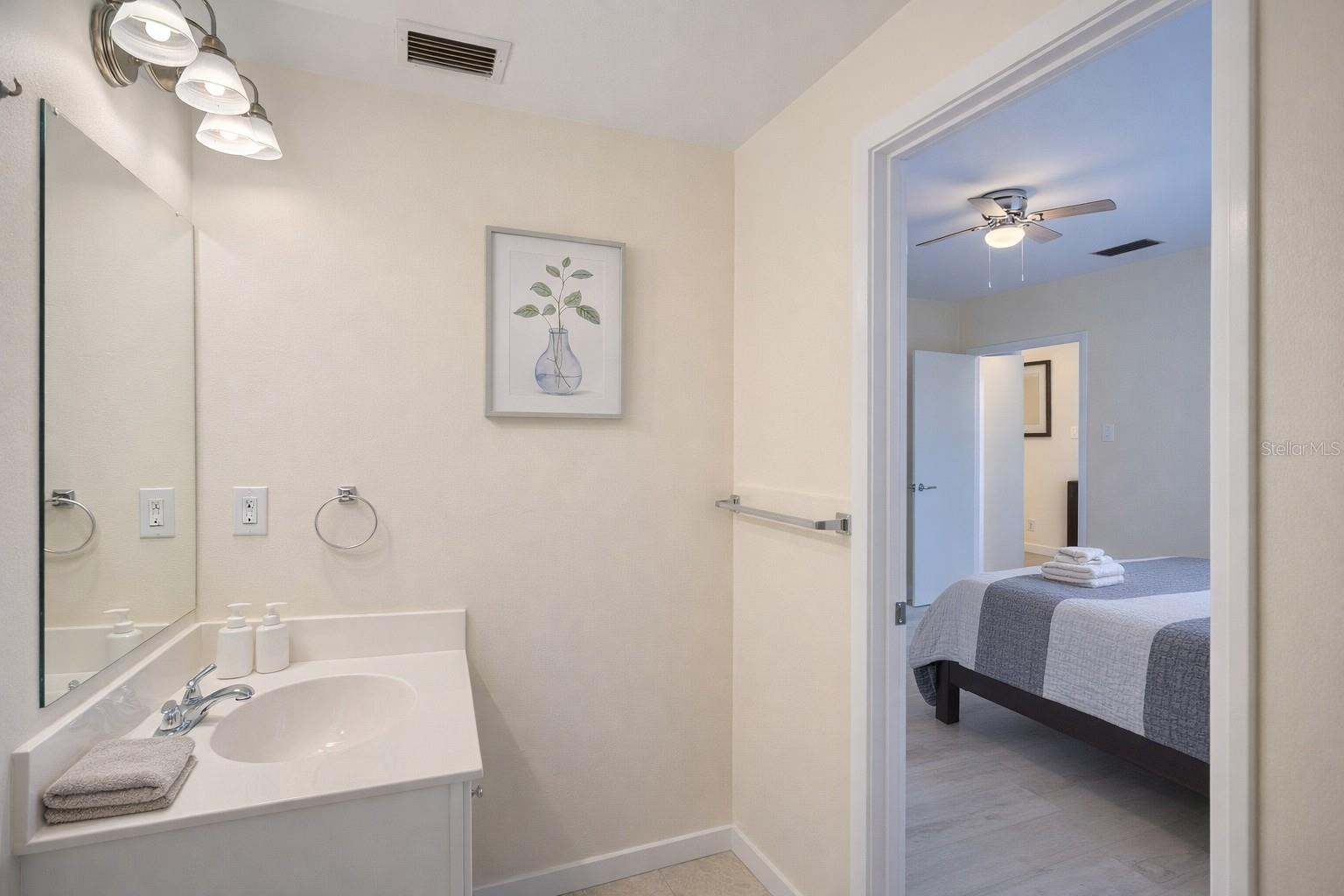 Image 15 of 18 For 501 Magnolia Avenue 3