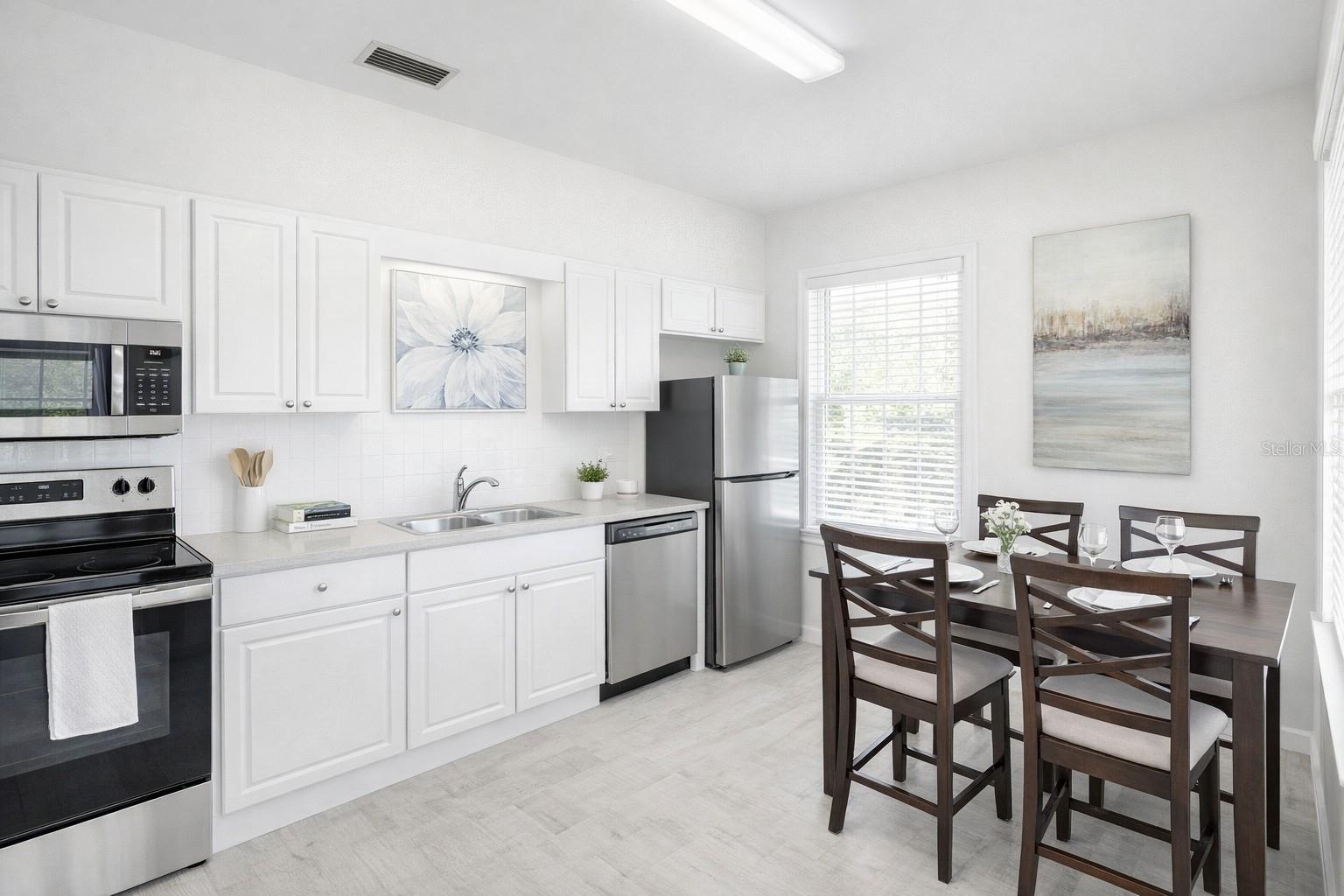 Image 2 of 18 For 501 Magnolia Avenue 3