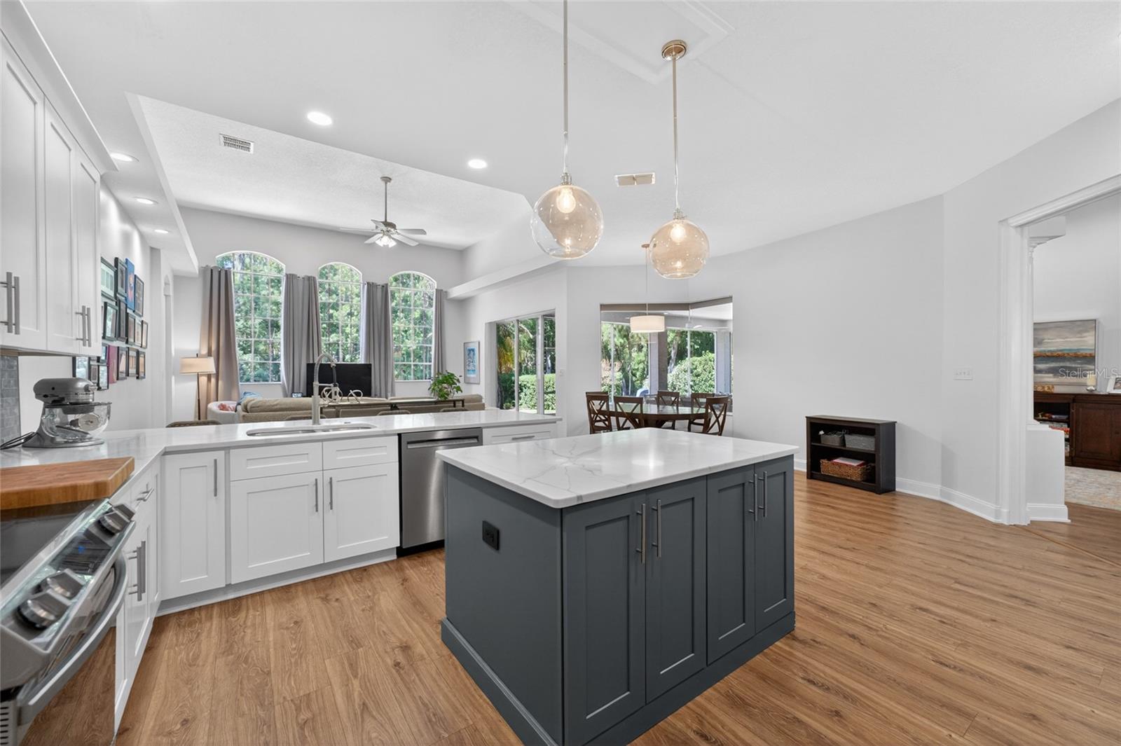 Image 15 of 85 For 8712 Tantallon Circle