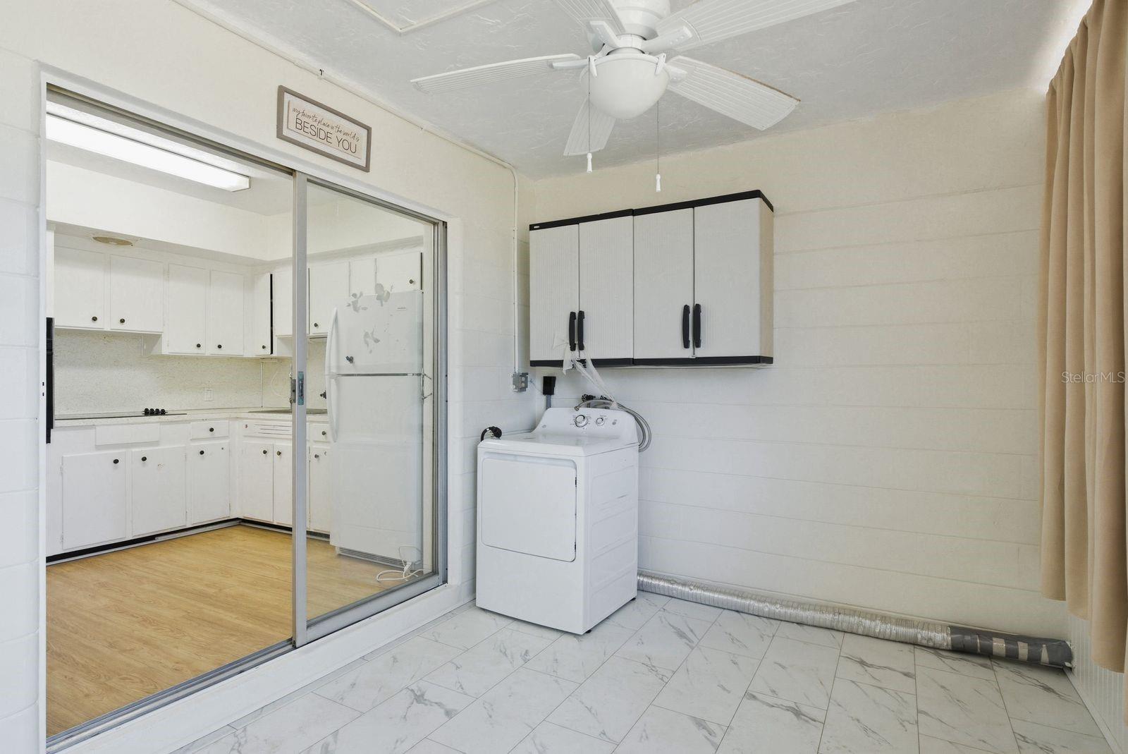 Image 14 of 27 For 5593 40th Avenue N 418