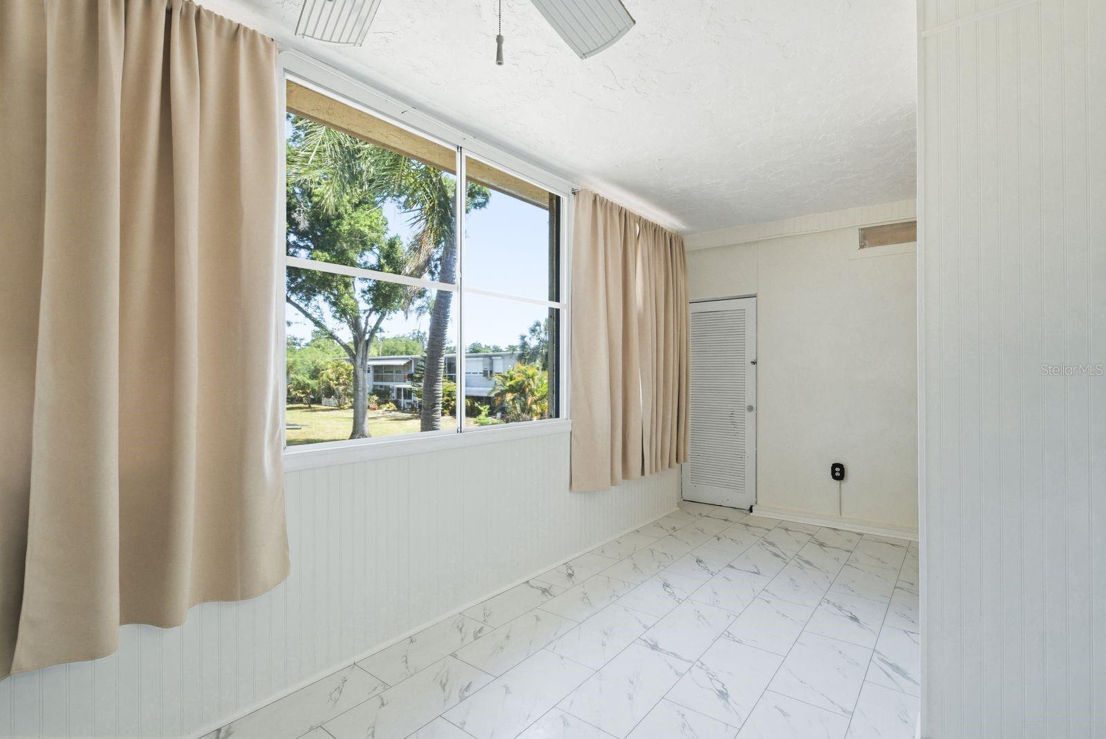 Image 15 of 27 For 5593 40th Avenue N 418