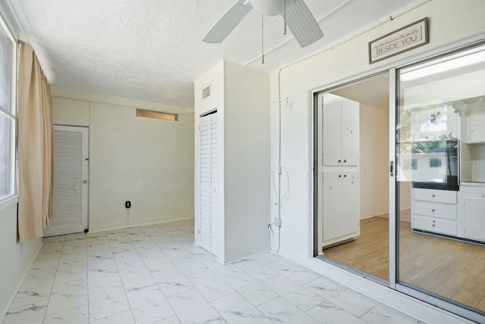 Image 16 of 27 For 5593 40th Avenue N 418