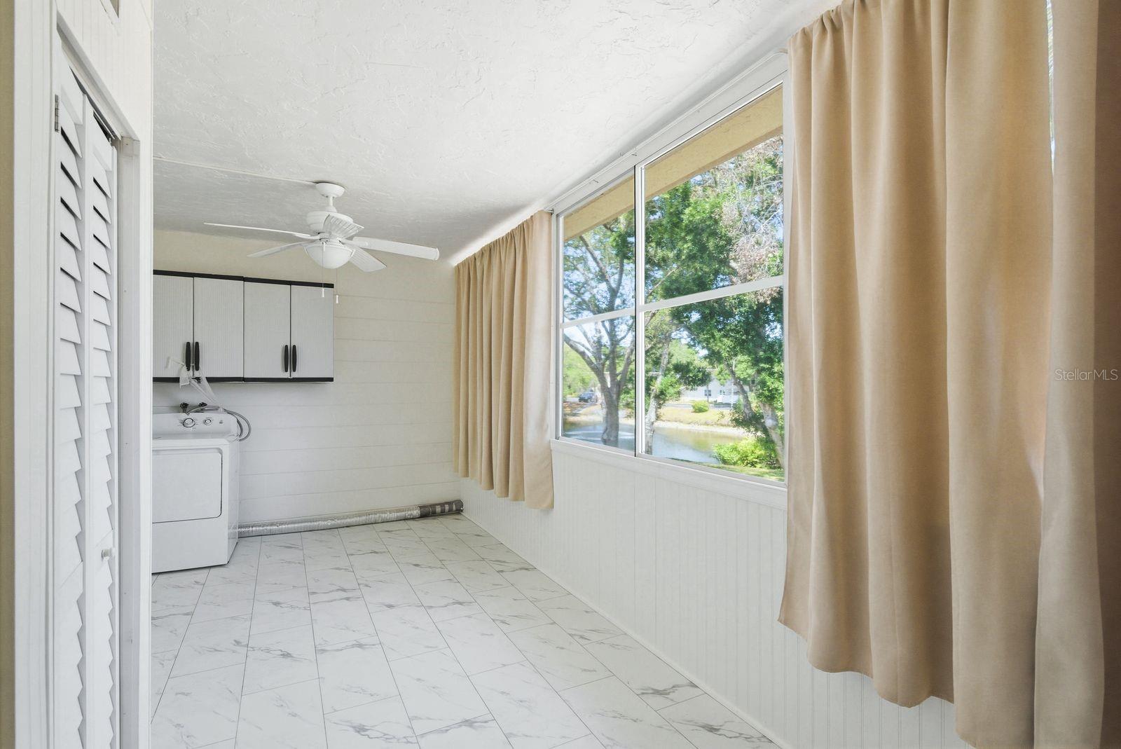 Image 17 of 27 For 5593 40th Avenue N 418