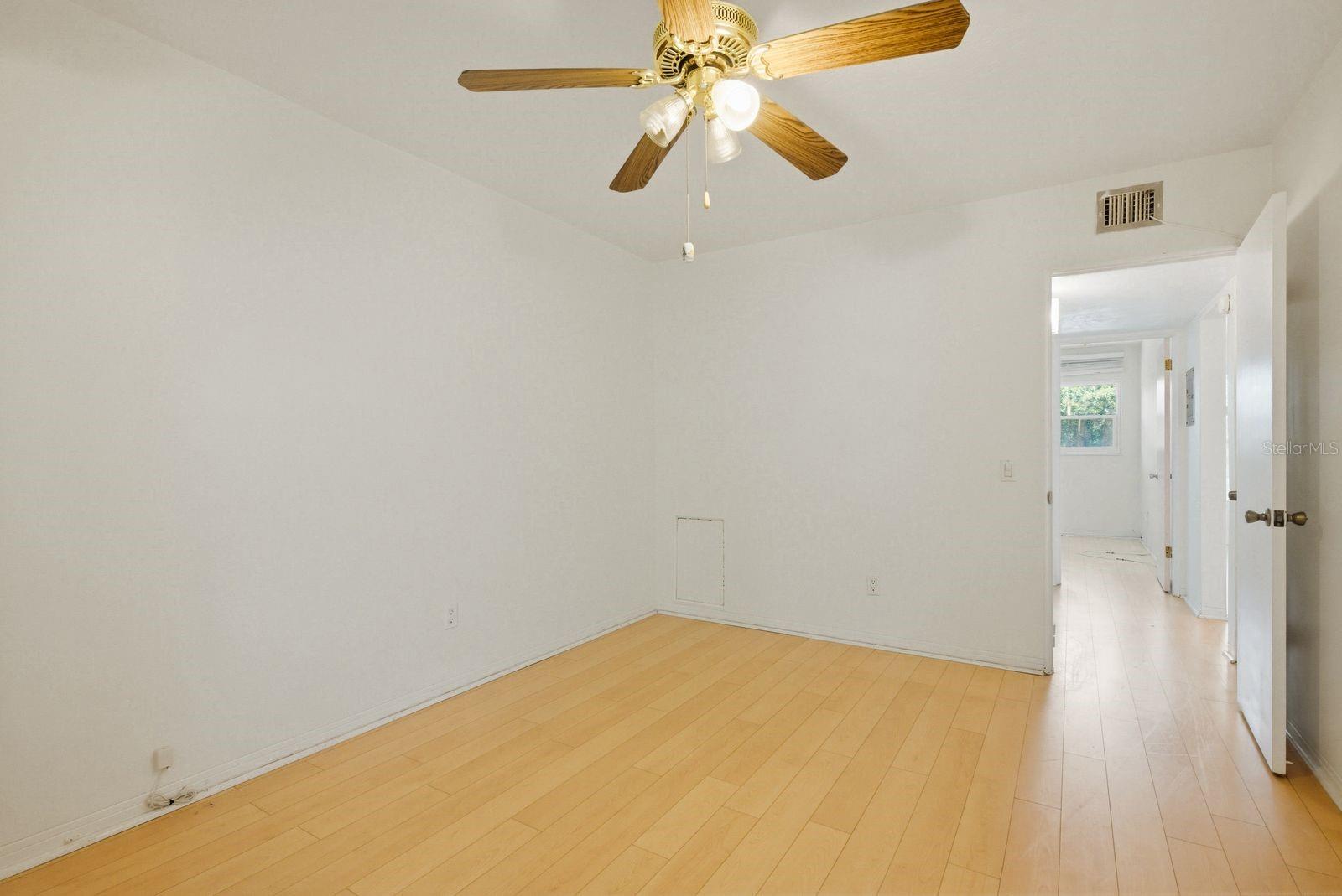 Image 19 of 27 For 5593 40th Avenue N 418