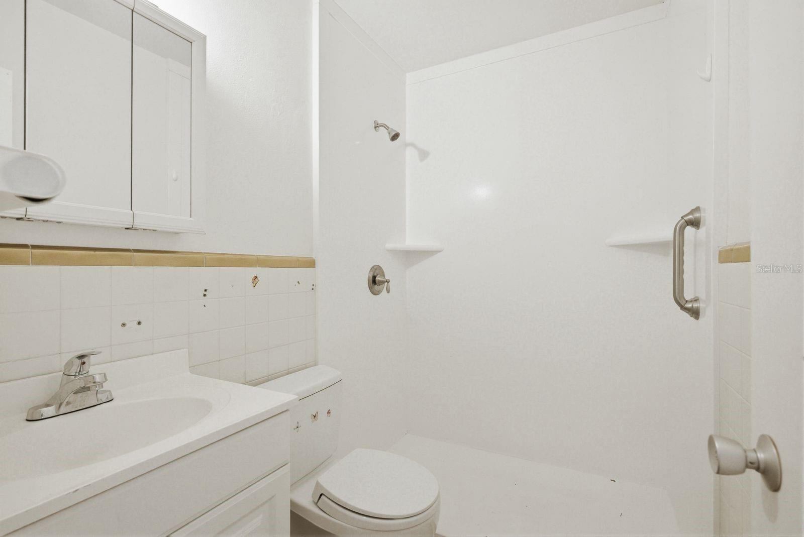 Image 23 of 27 For 5593 40th Avenue N 418