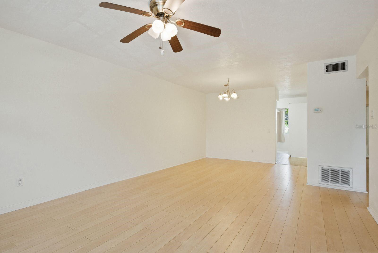 Image 9 of 27 For 5593 40th Avenue N 418