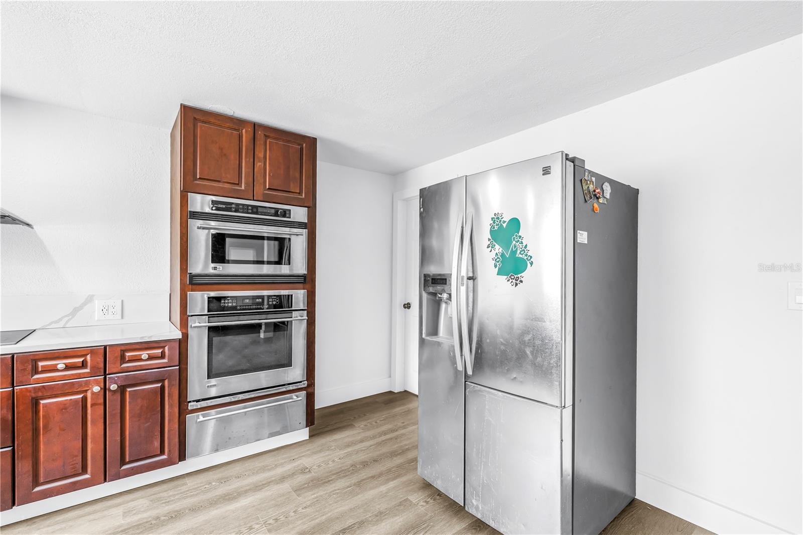 Image 10 of 66 For 110 Monroe Circle N