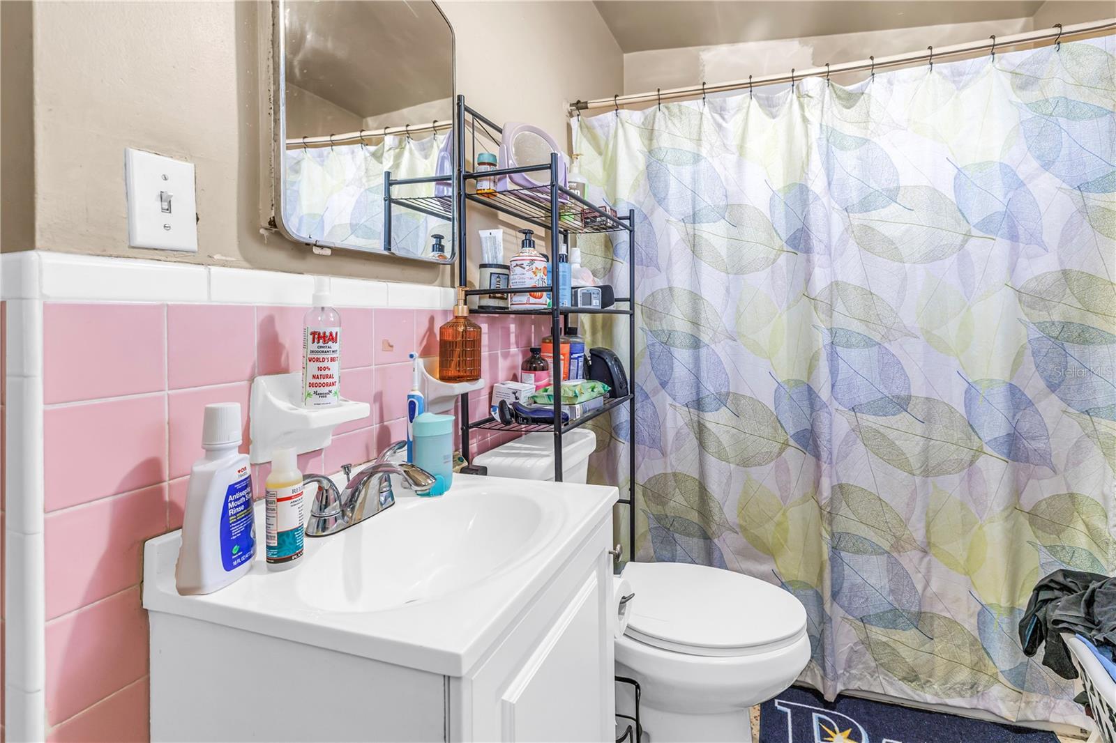 Image 35 of 66 For 110 Monroe Circle N