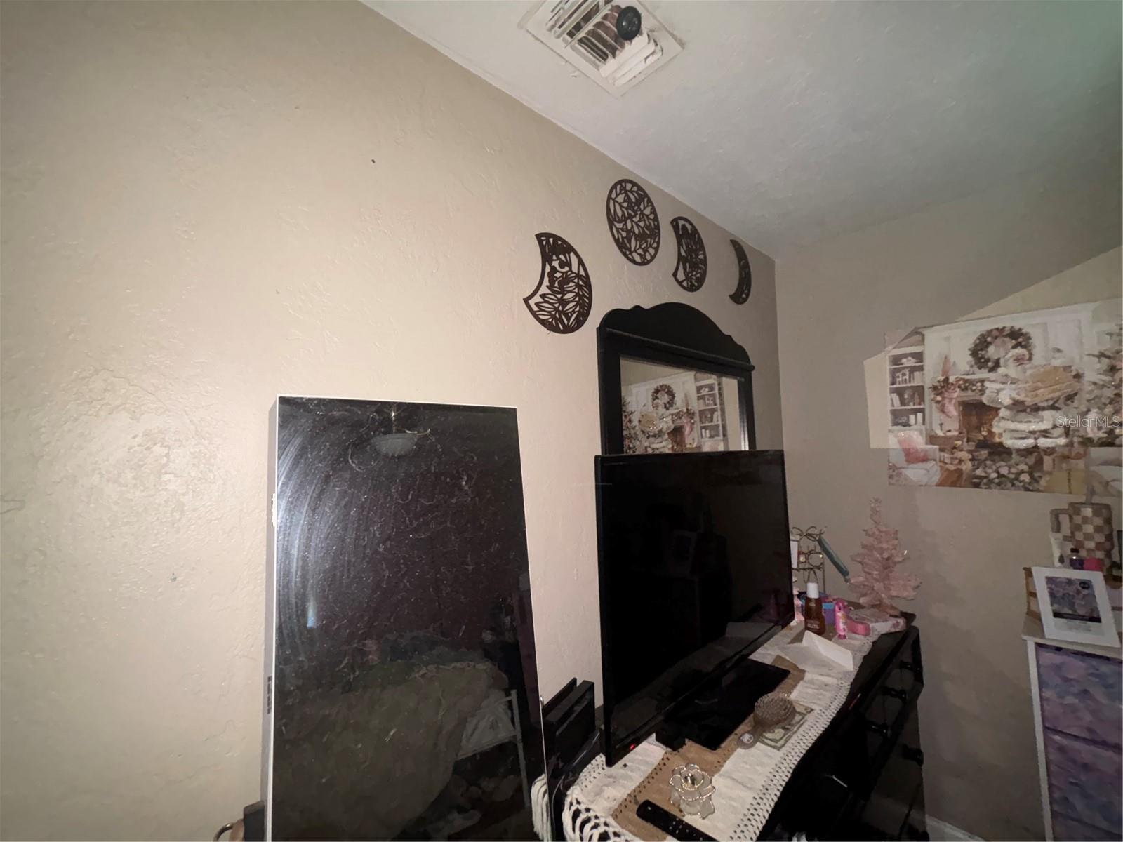 Image 19 of 31 For 4327 43rd Avenue N