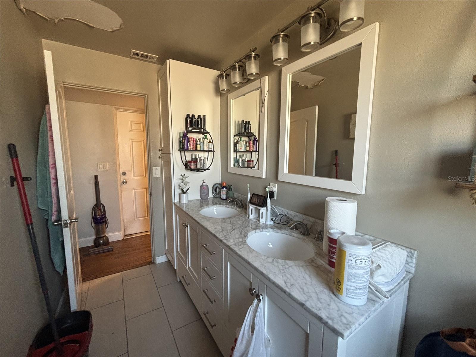 Image 28 of 31 For 4327 43rd Avenue N