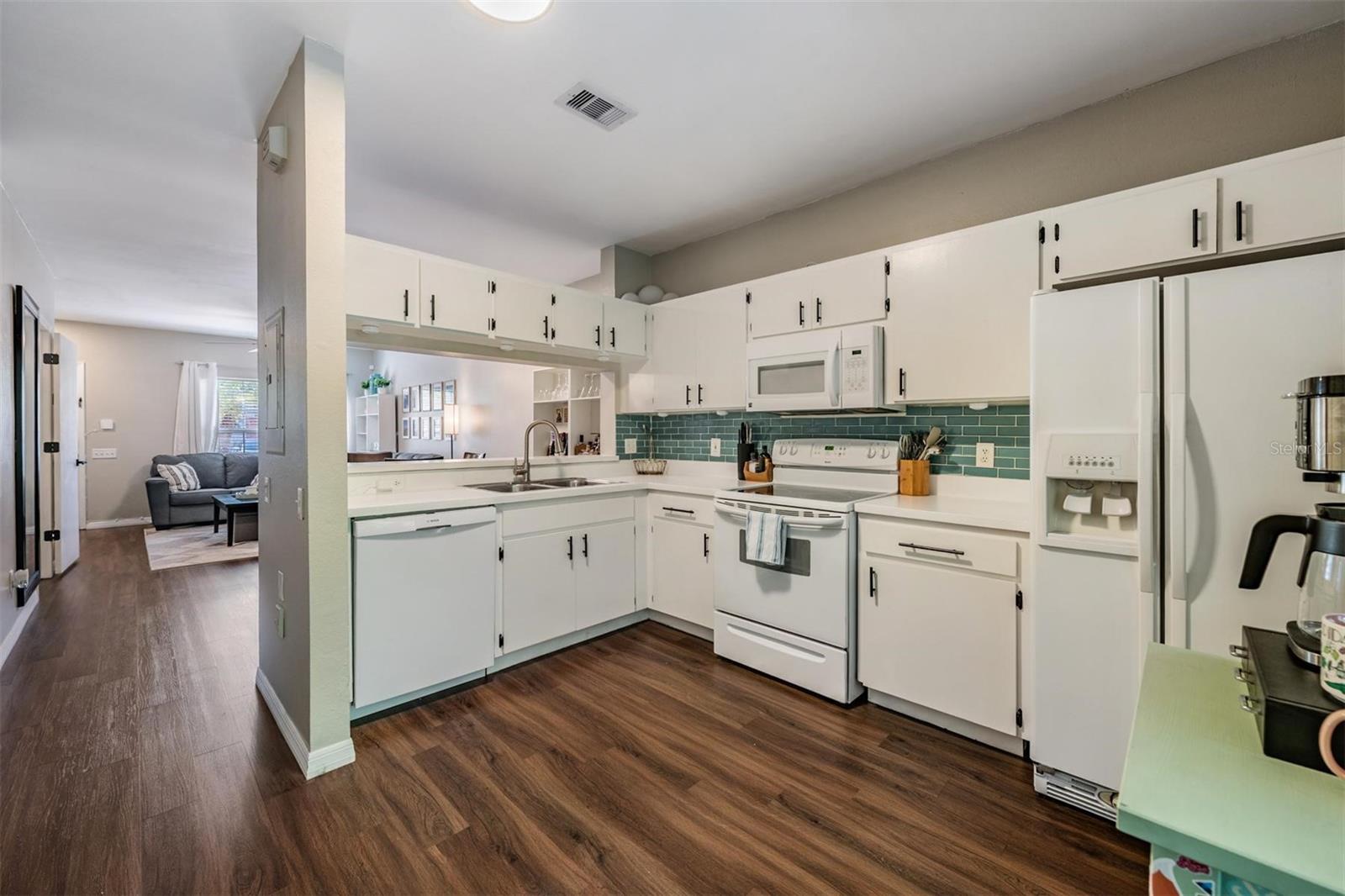 Image 14 of 41 For 11332 Cayman Key Avenue