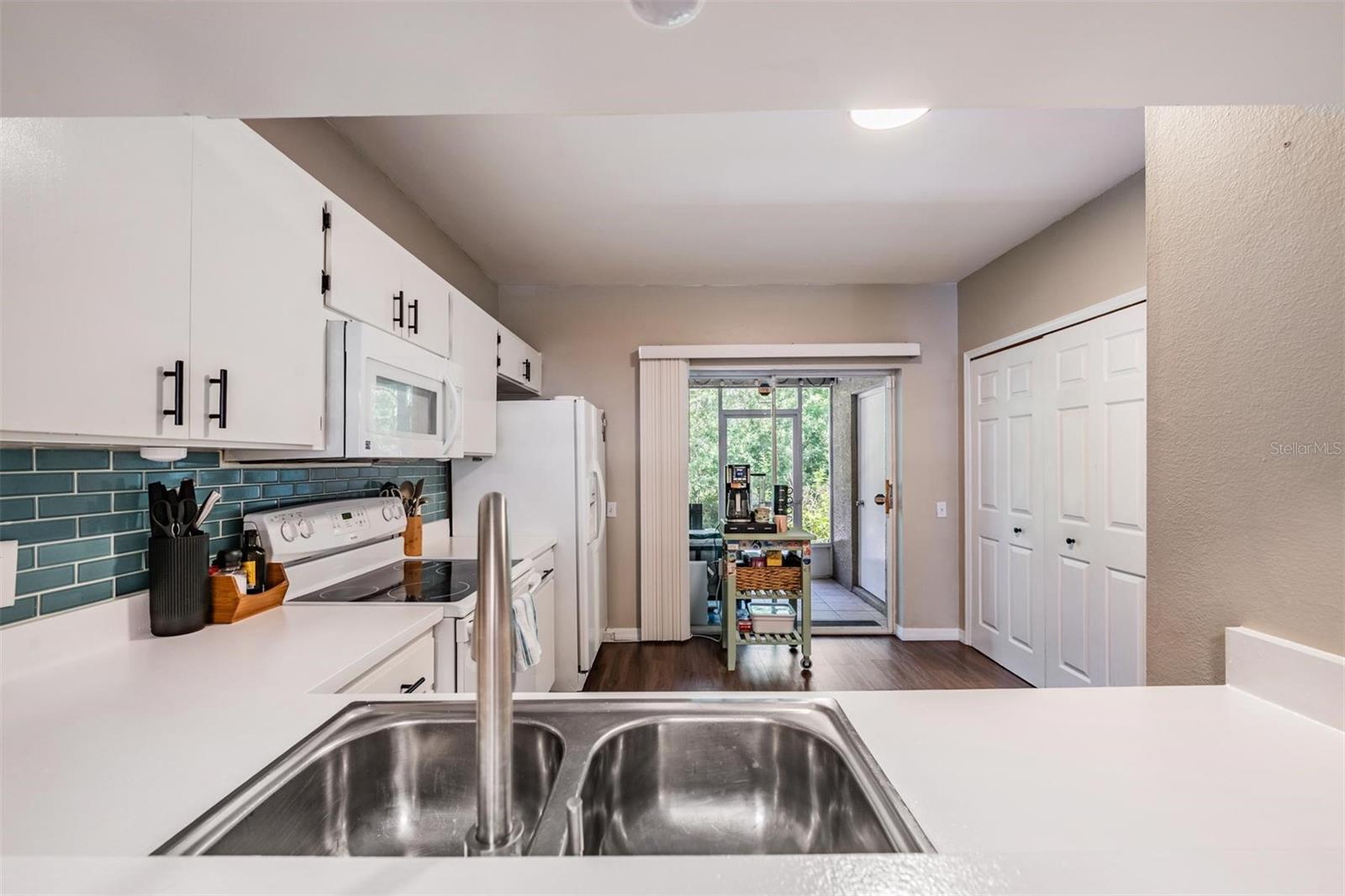 Image 18 of 41 For 11332 Cayman Key Avenue