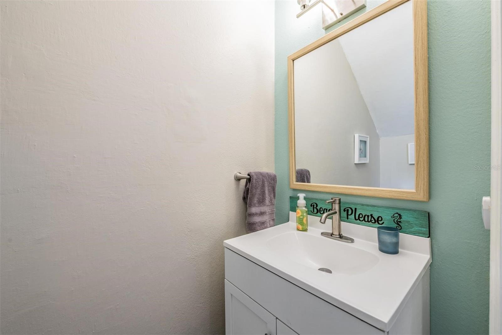 Image 19 of 41 For 11332 Cayman Key Avenue