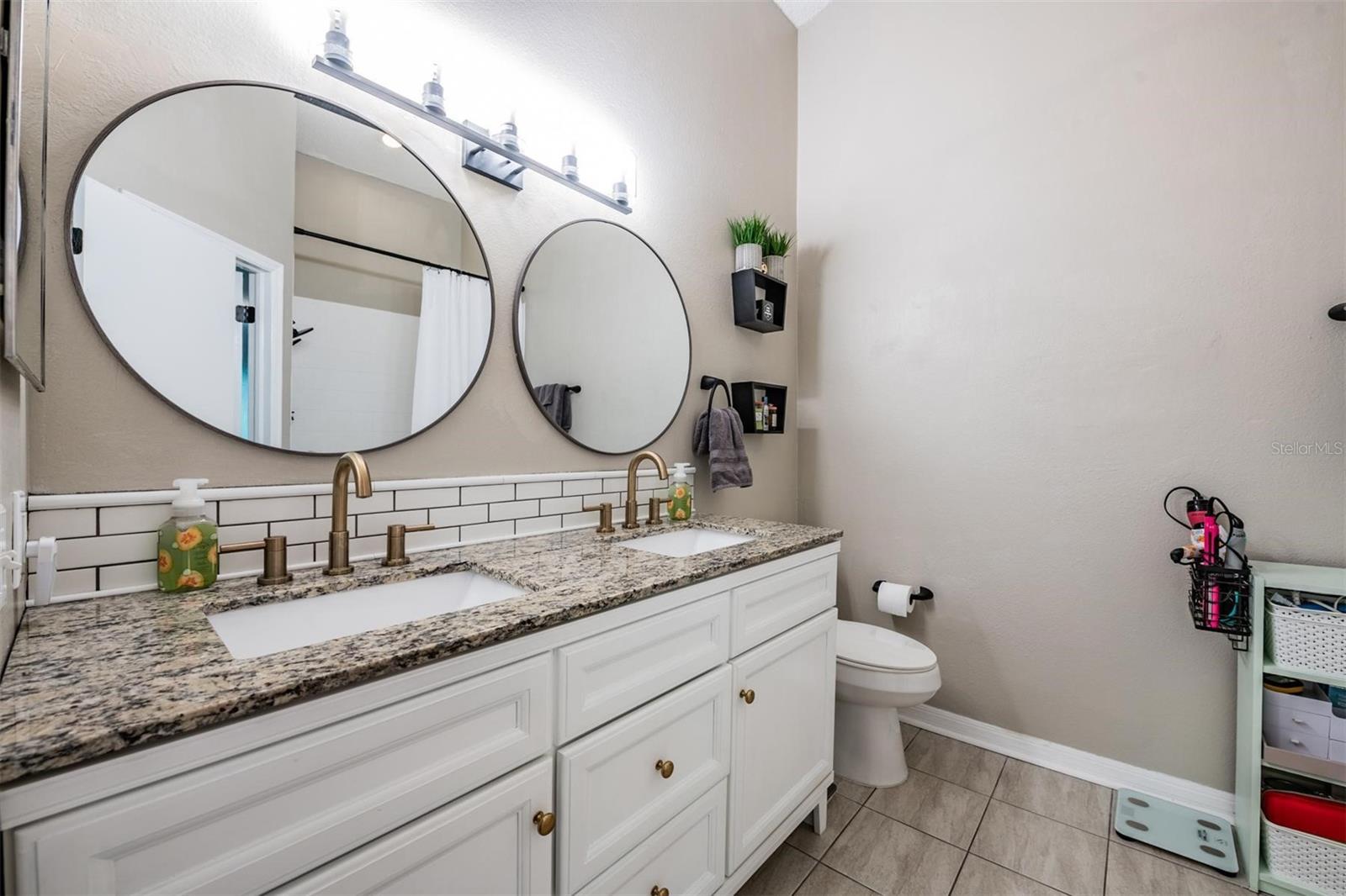 Image 22 of 41 For 11332 Cayman Key Avenue