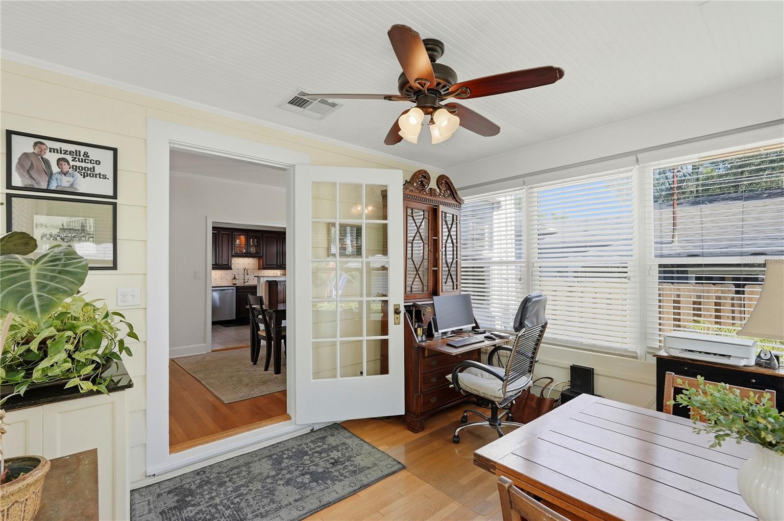 Listing photo id 11 for 1325 24th Avenue N