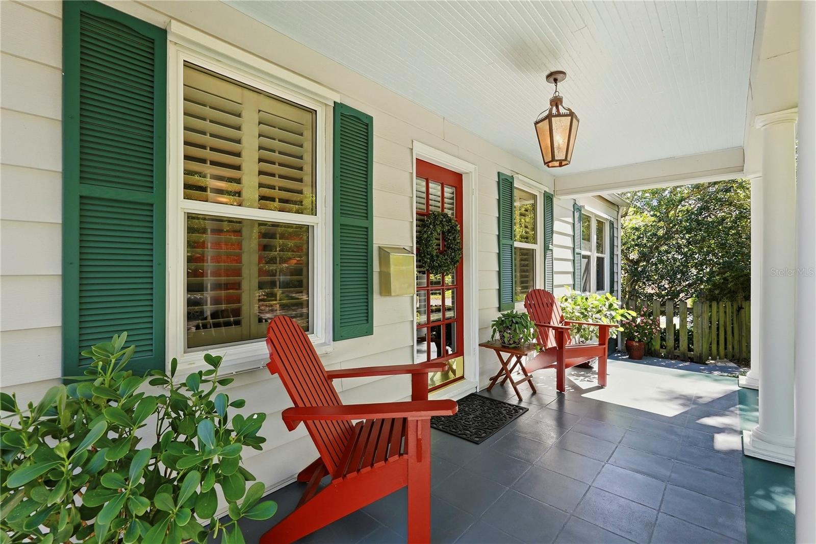 Listing photo id 0 for 1325 24th Avenue N