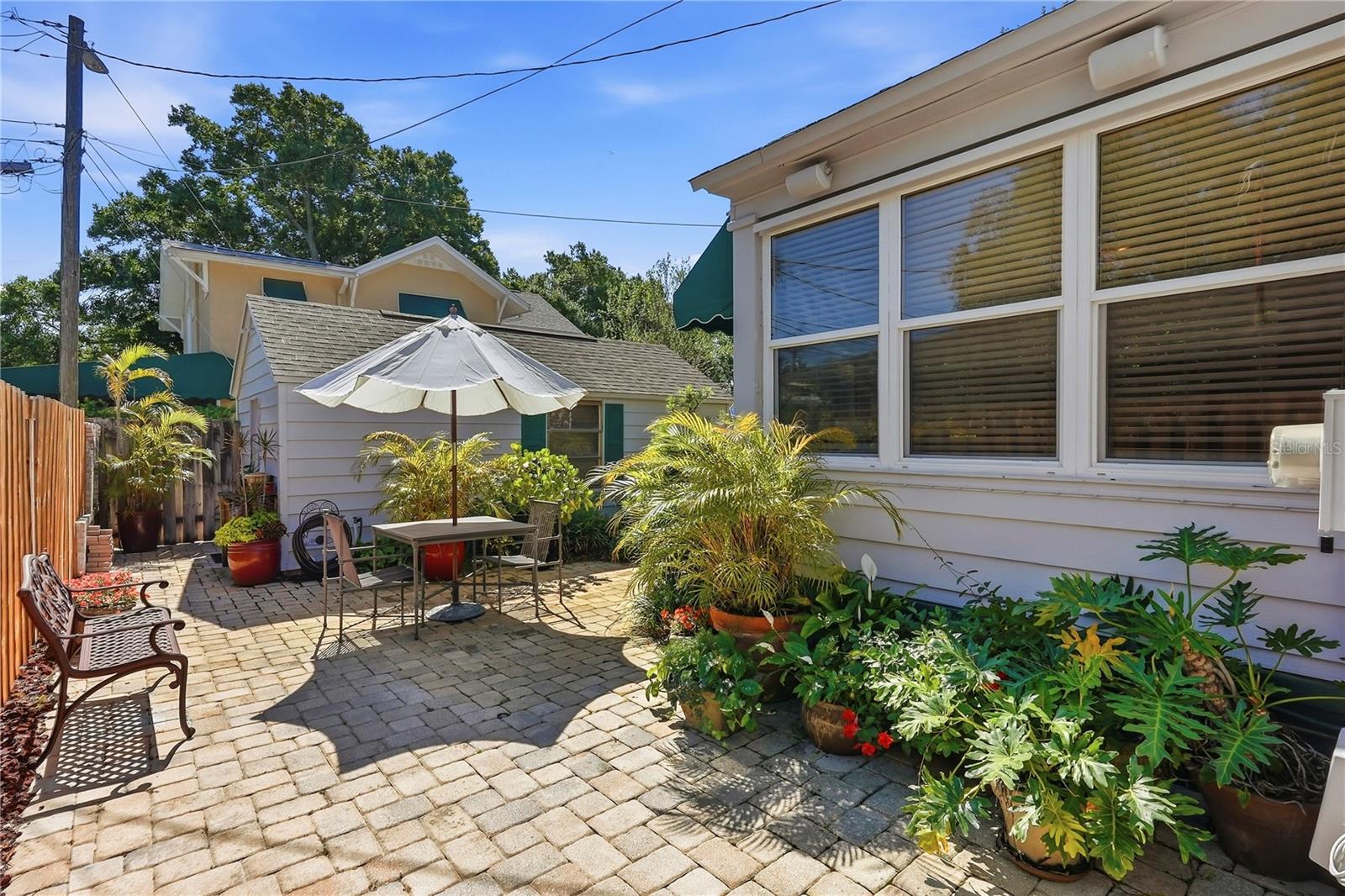 Listing photo id 22 for 1325 24th Avenue N