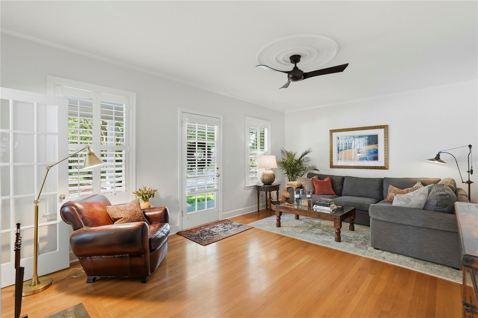 Listing photo id 1 for 1325 24th Avenue N