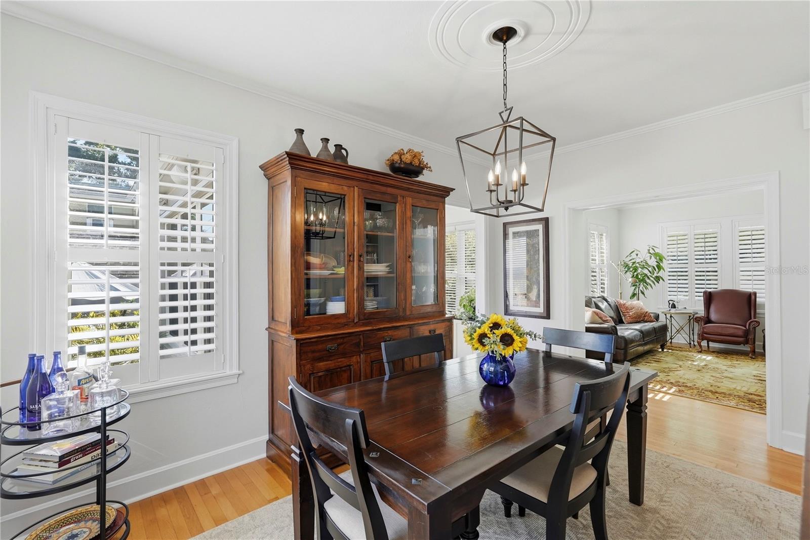 Listing photo id 6 for 1325 24th Avenue N