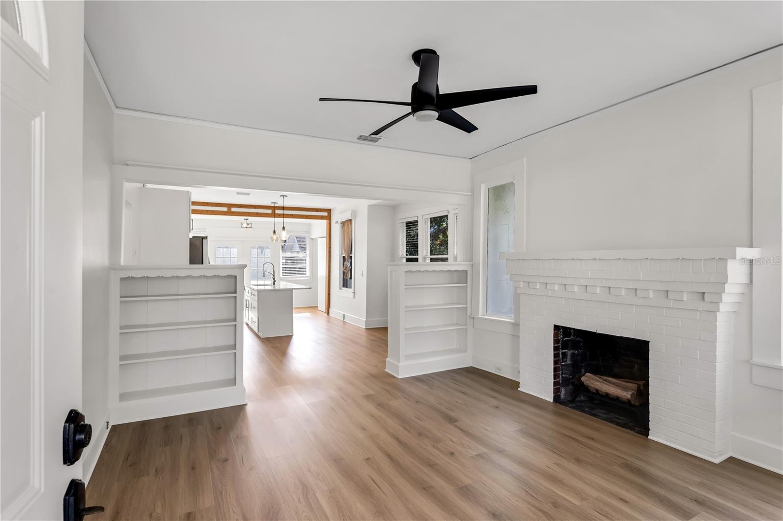 Image 10 of 39 For 1924 3rd Street S