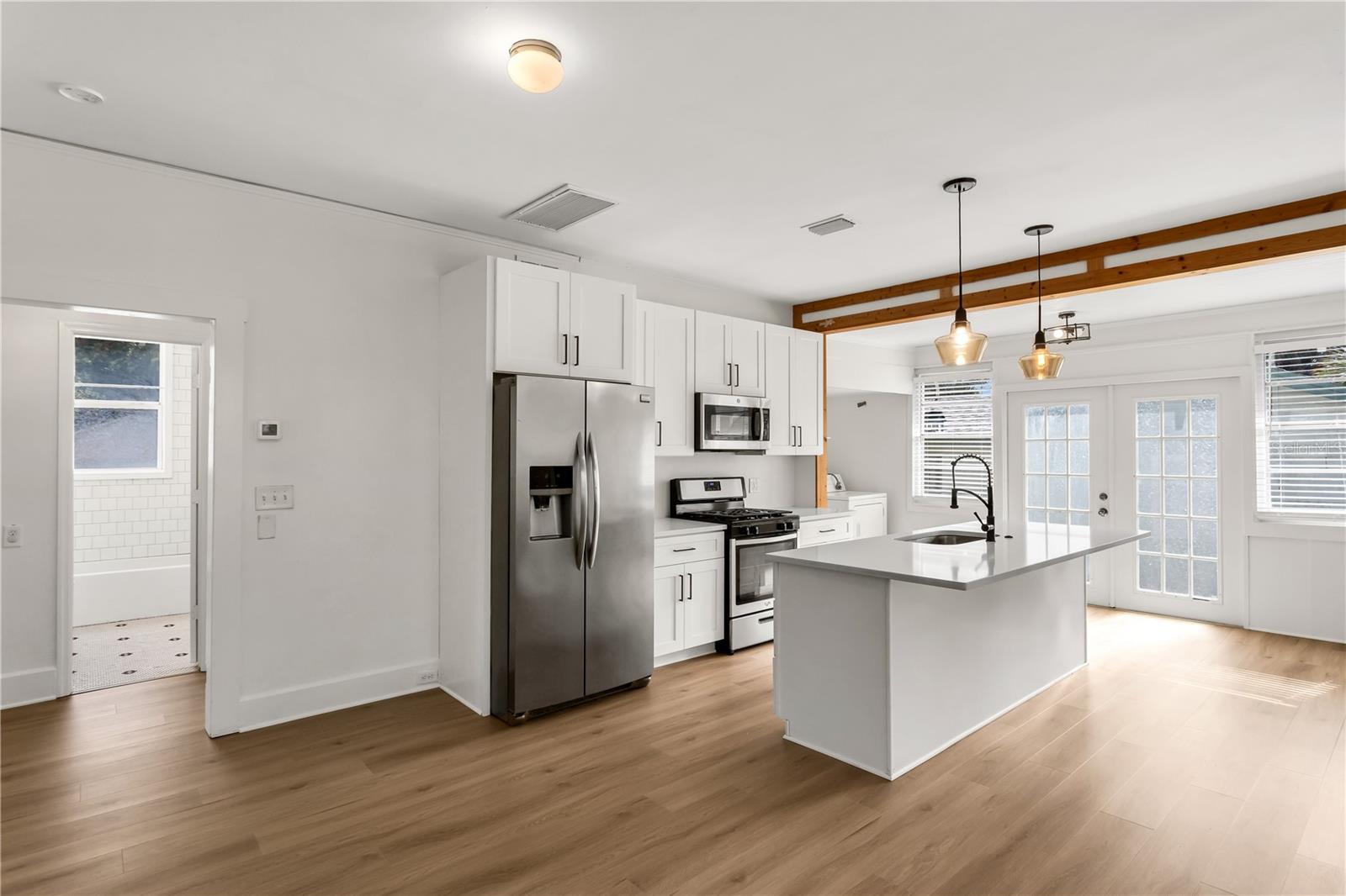 Image 12 of 39 For 1924 3rd Street S