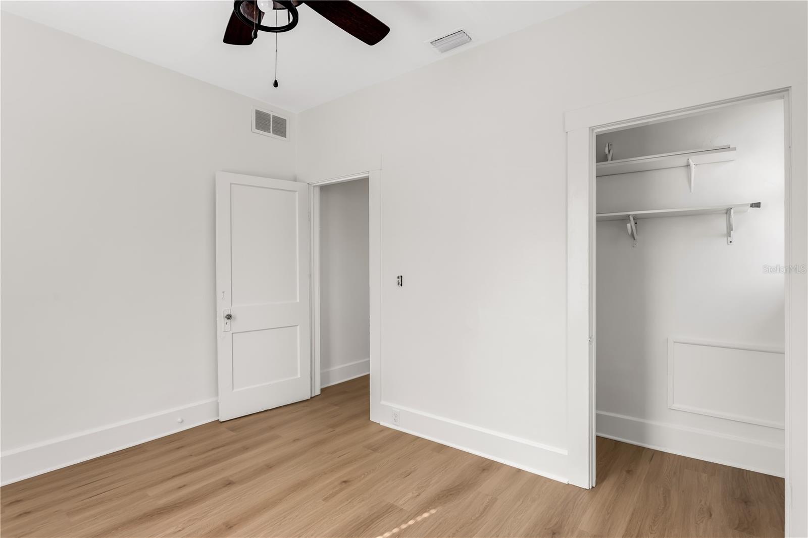 Image 23 of 39 For 1924 3rd Street S