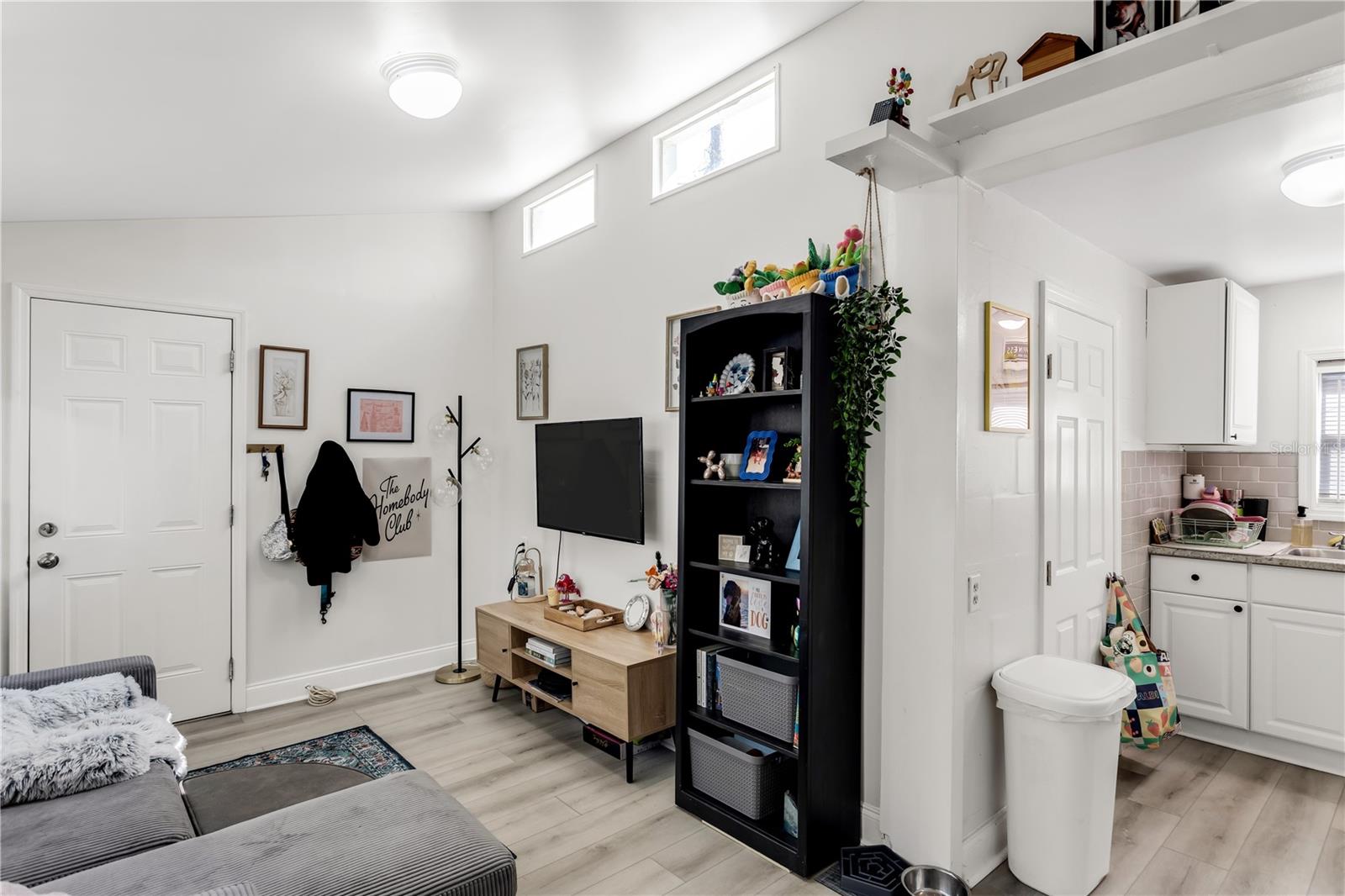 Image 30 of 39 For 1924 3rd Street S