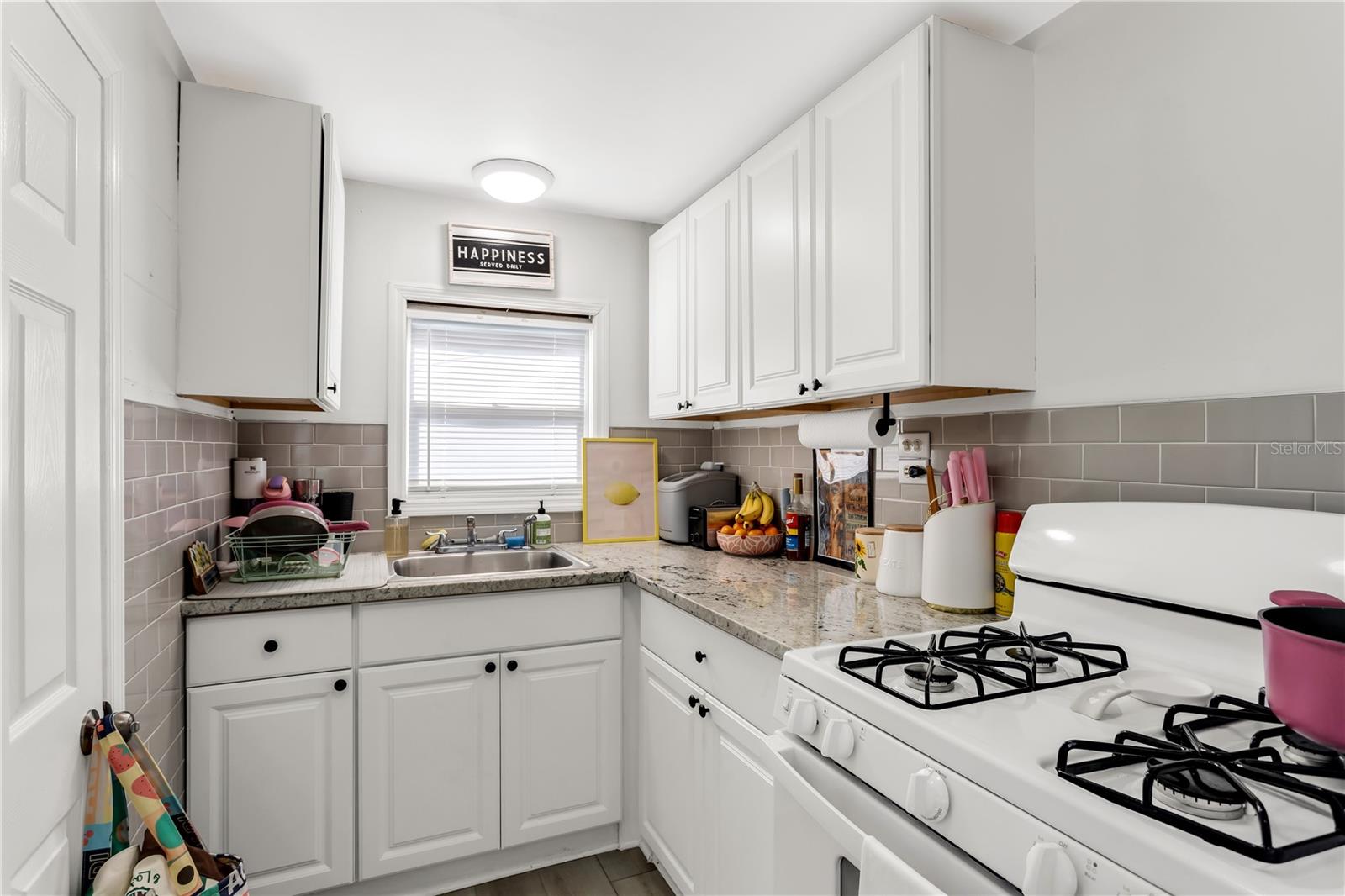 Image 33 of 39 For 1924 3rd Street S