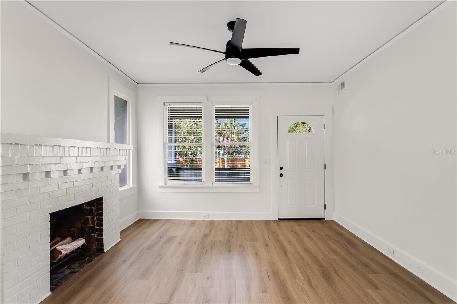 Image 7 of 39 For 1924 3rd Street S