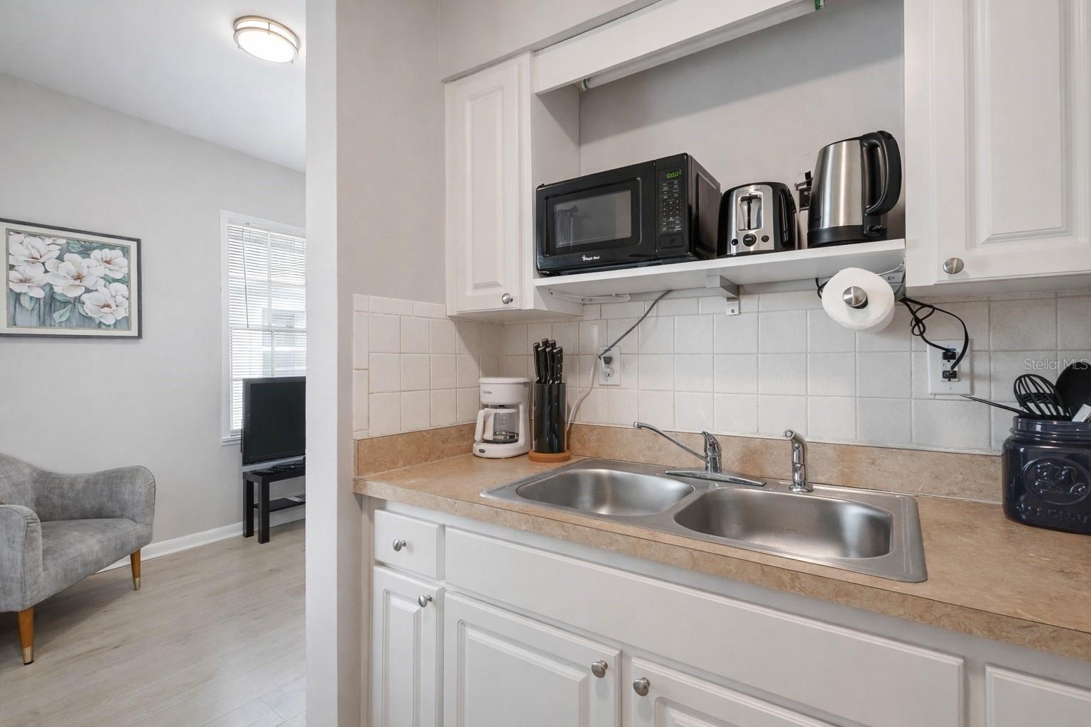 Image 7 of 13 For 501 Magnolia Avenue 4