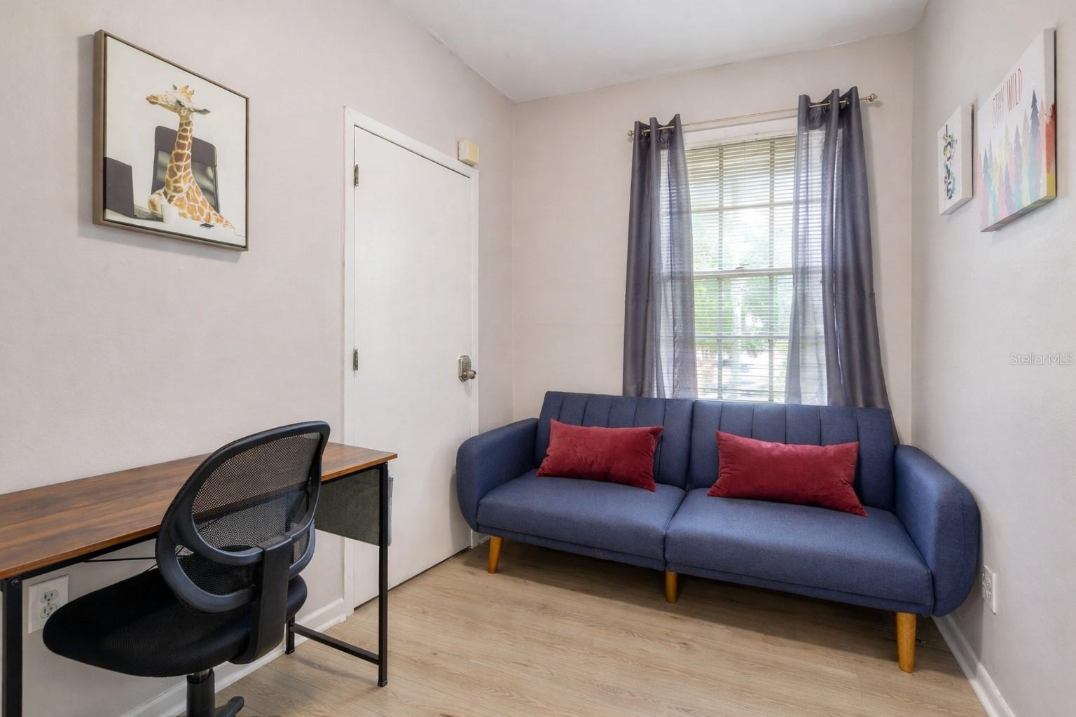 Image 9 of 13 For 501 Magnolia Avenue 4