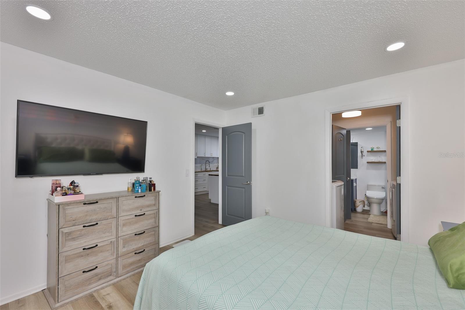 Image 15 of 36 For 2625 State Road 590  1121