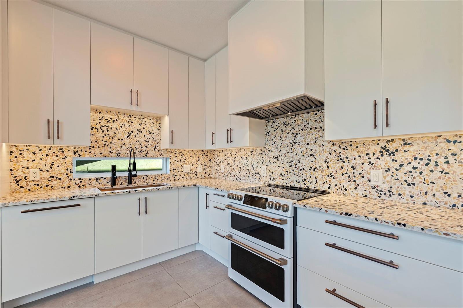 Image 11 of 63 For 322 80th Avenue Ne