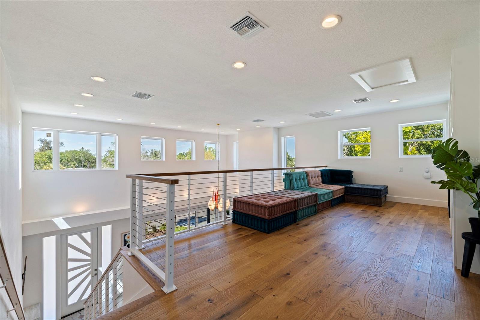 Image 14 of 63 For 322 80th Avenue Ne